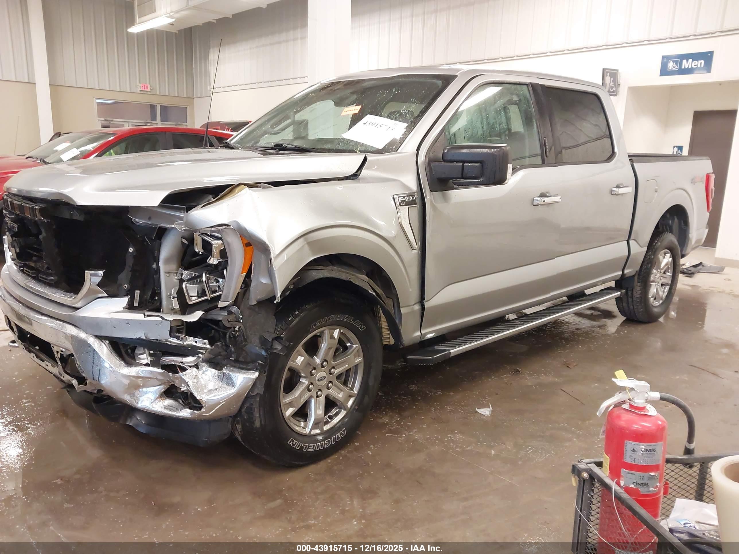FORD F-150 image 2