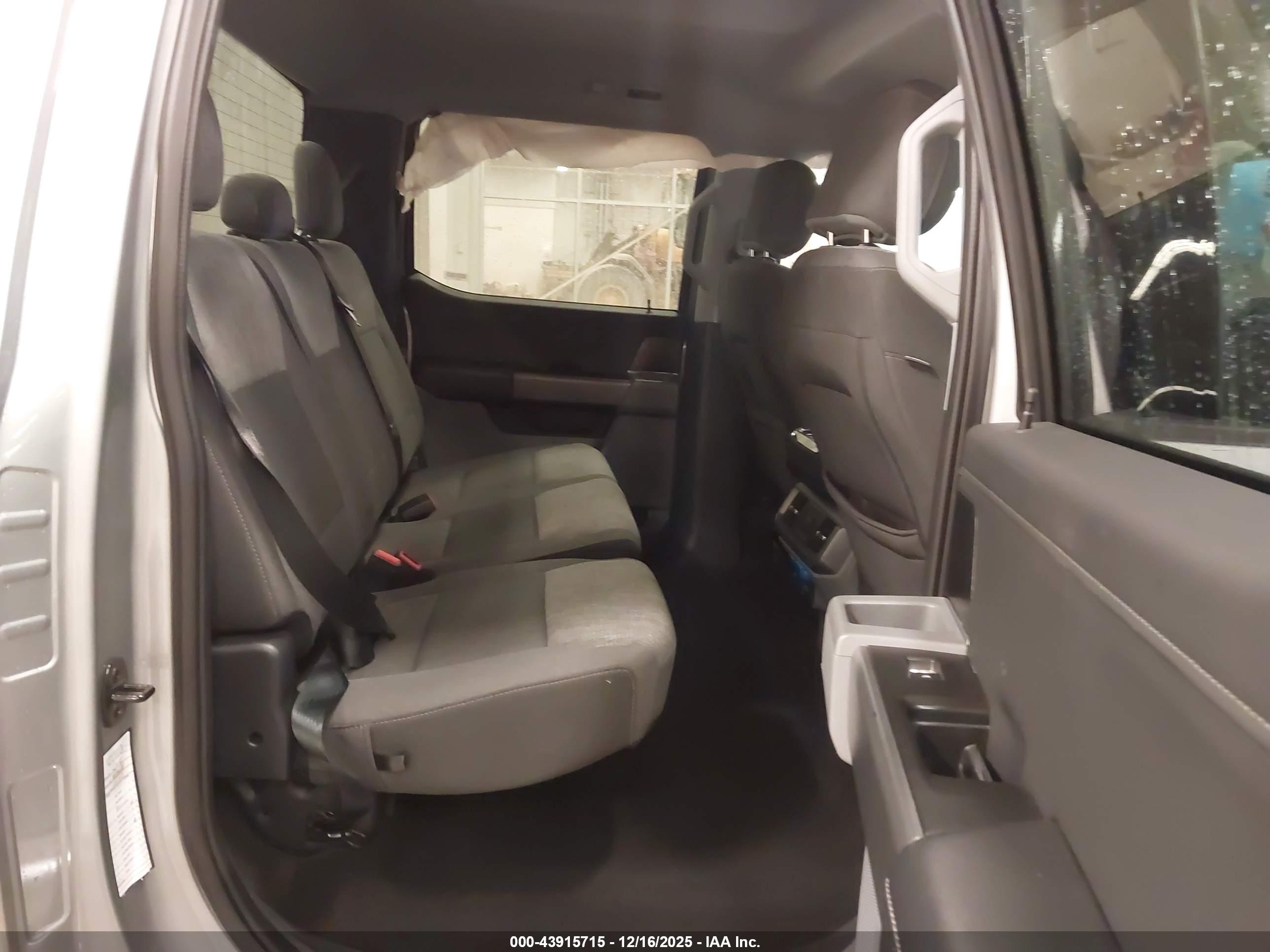 FORD F-150 image 8