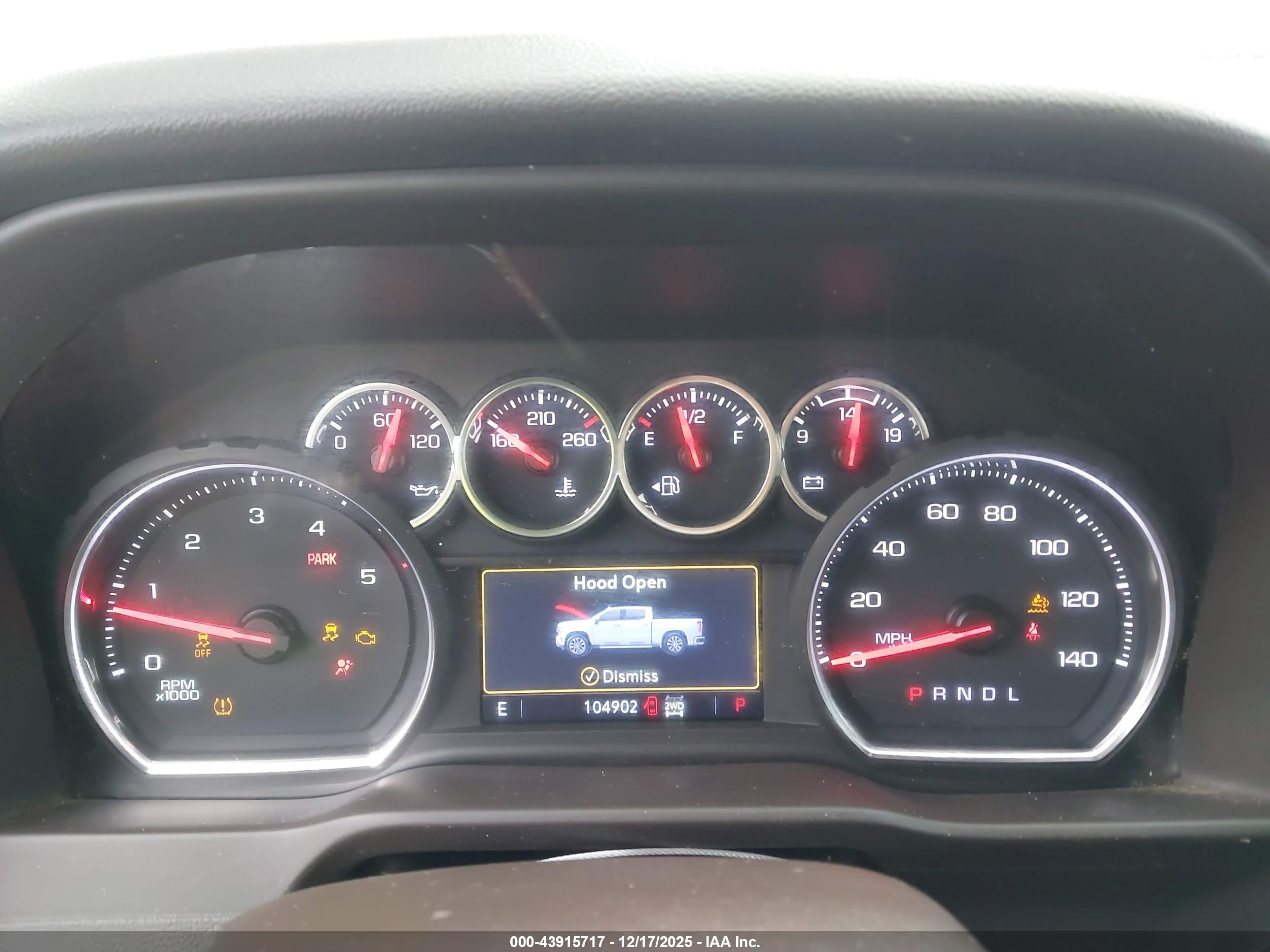 CHEVROLET SILVERADO image 7