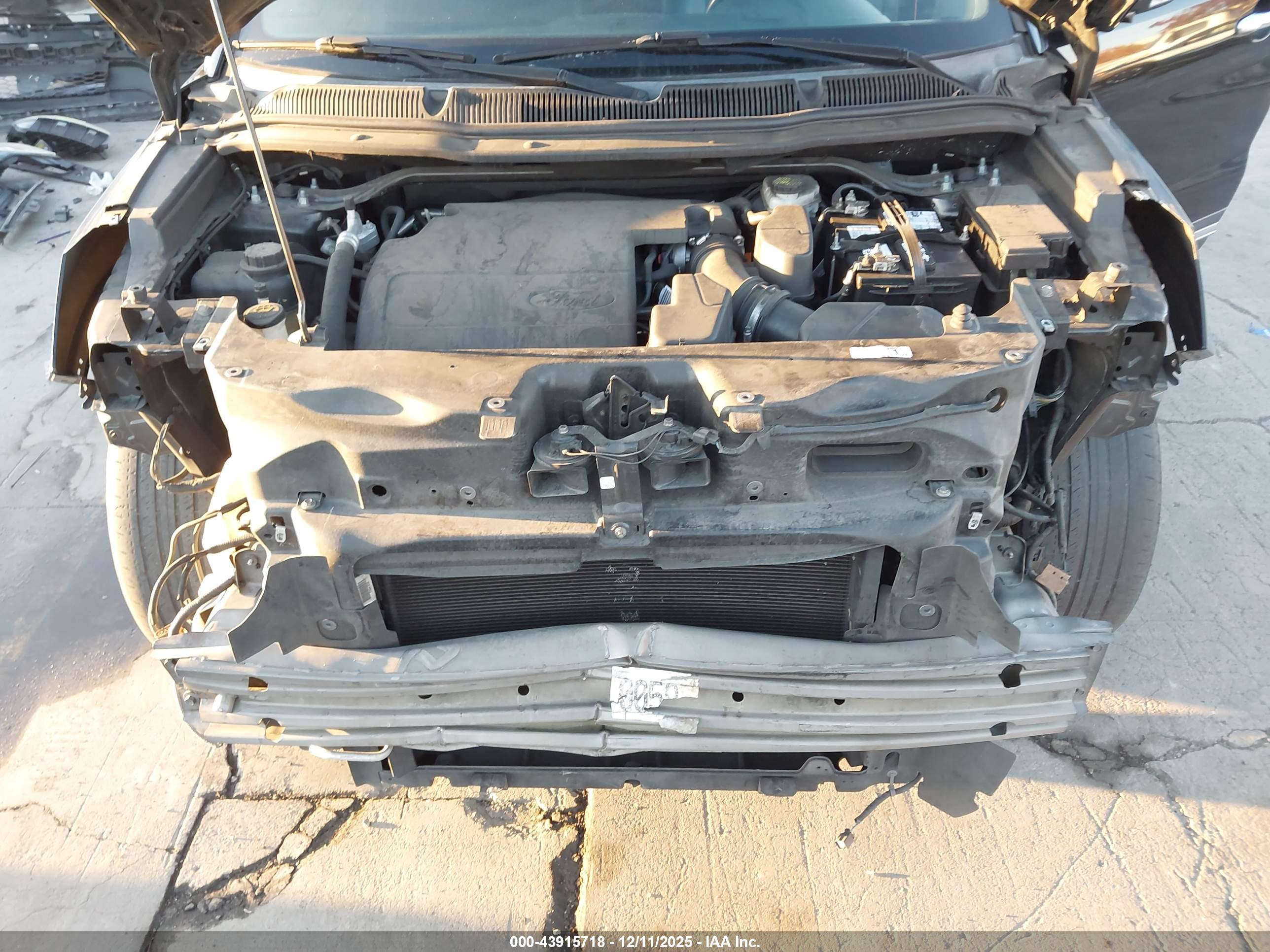FORD EXPLORER image 10
