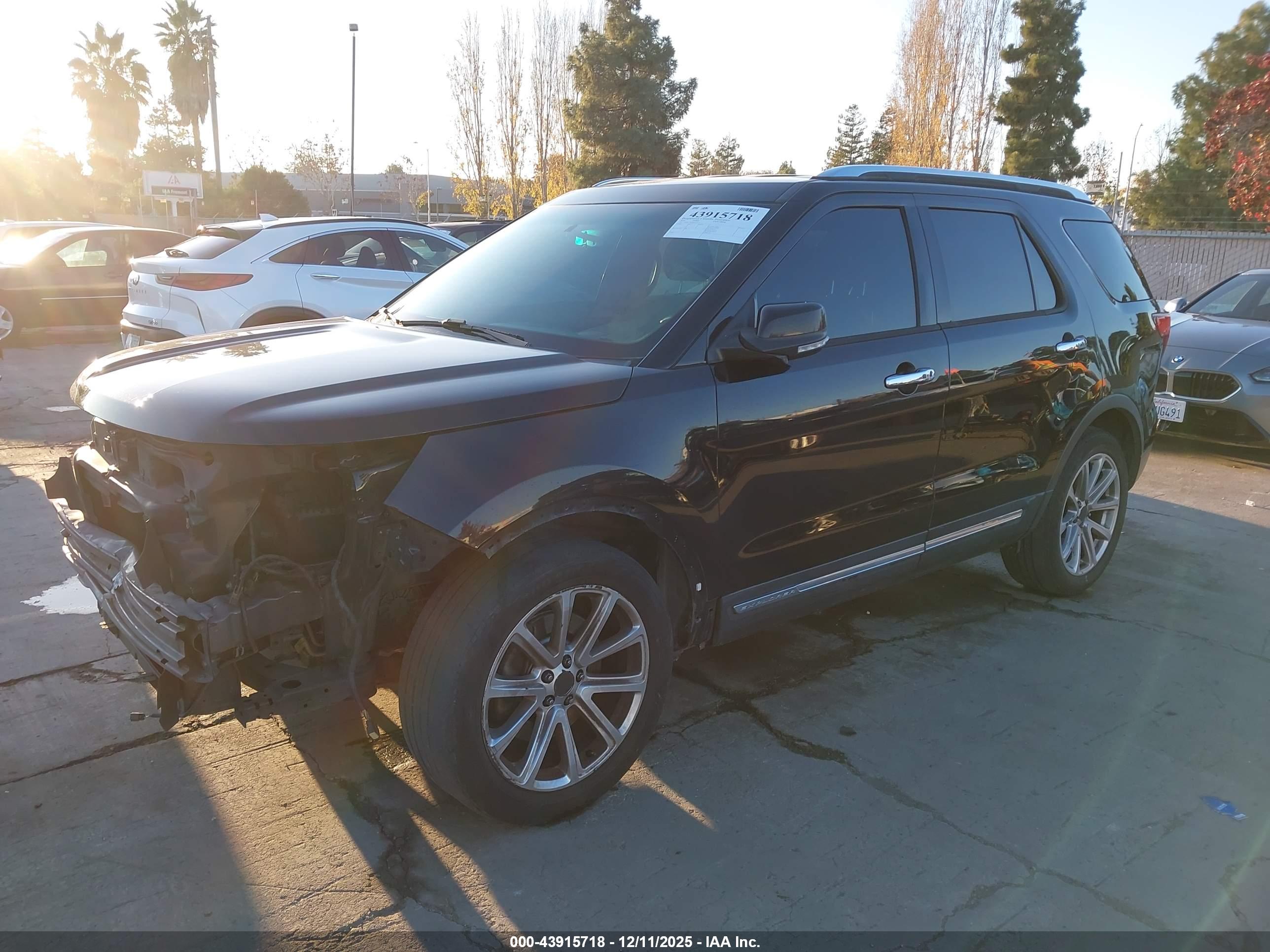 FORD EXPLORER image 2