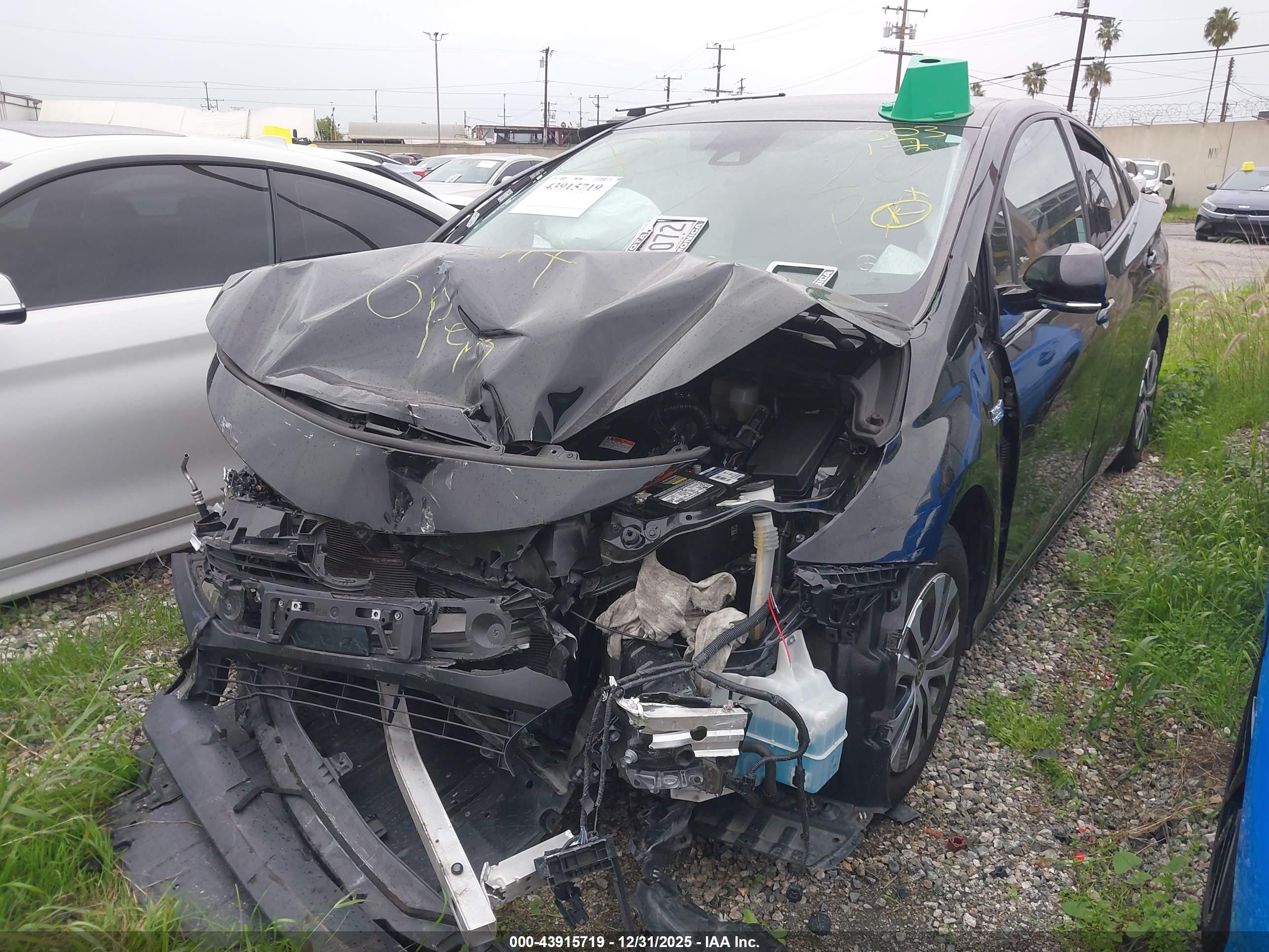 TOYOTA PRIUS image 2