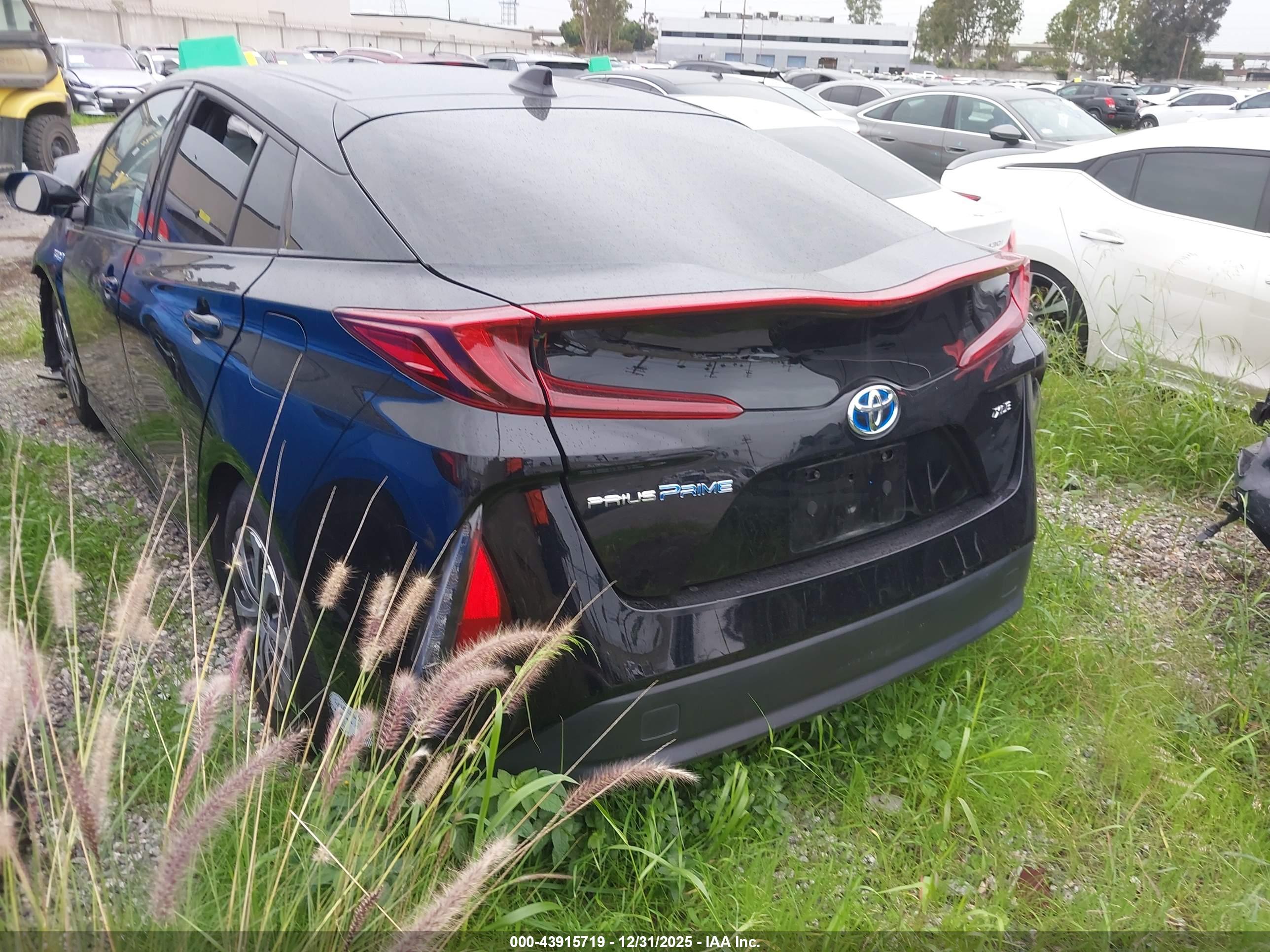TOYOTA PRIUS image 3