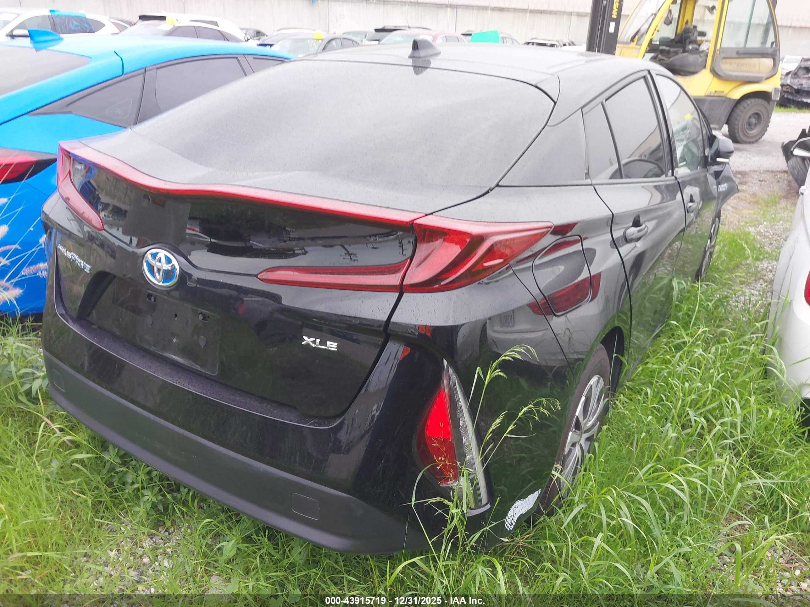 TOYOTA PRIUS image 4