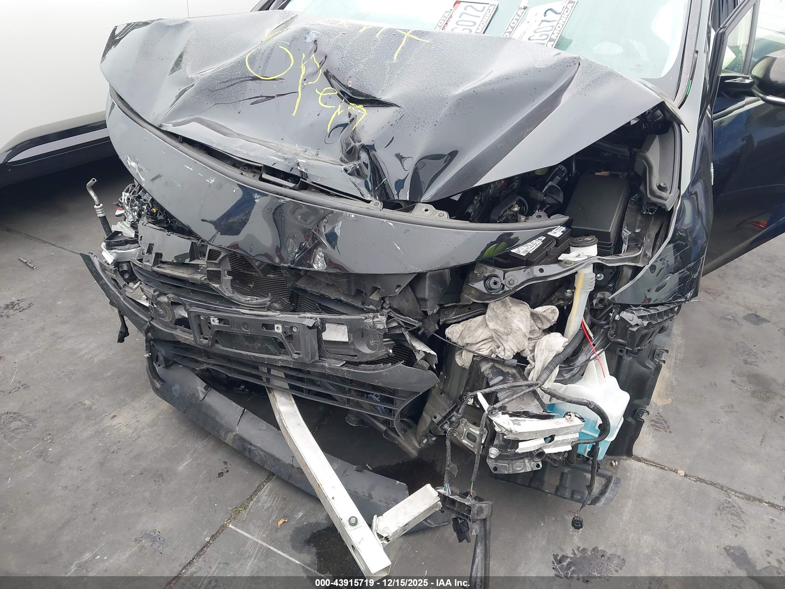 TOYOTA PRIUS image 6