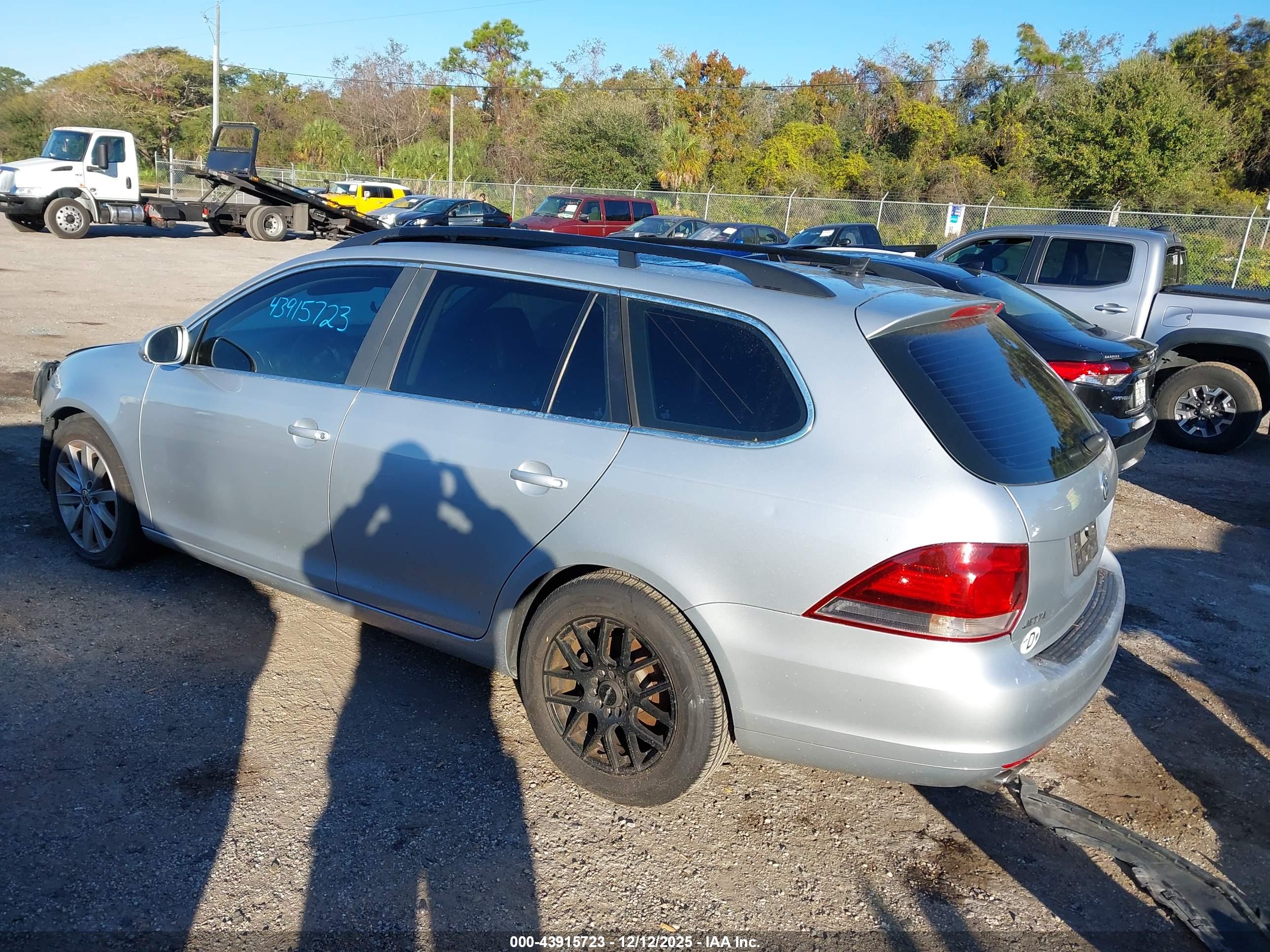 VOLKSWAGEN JETTA image 3