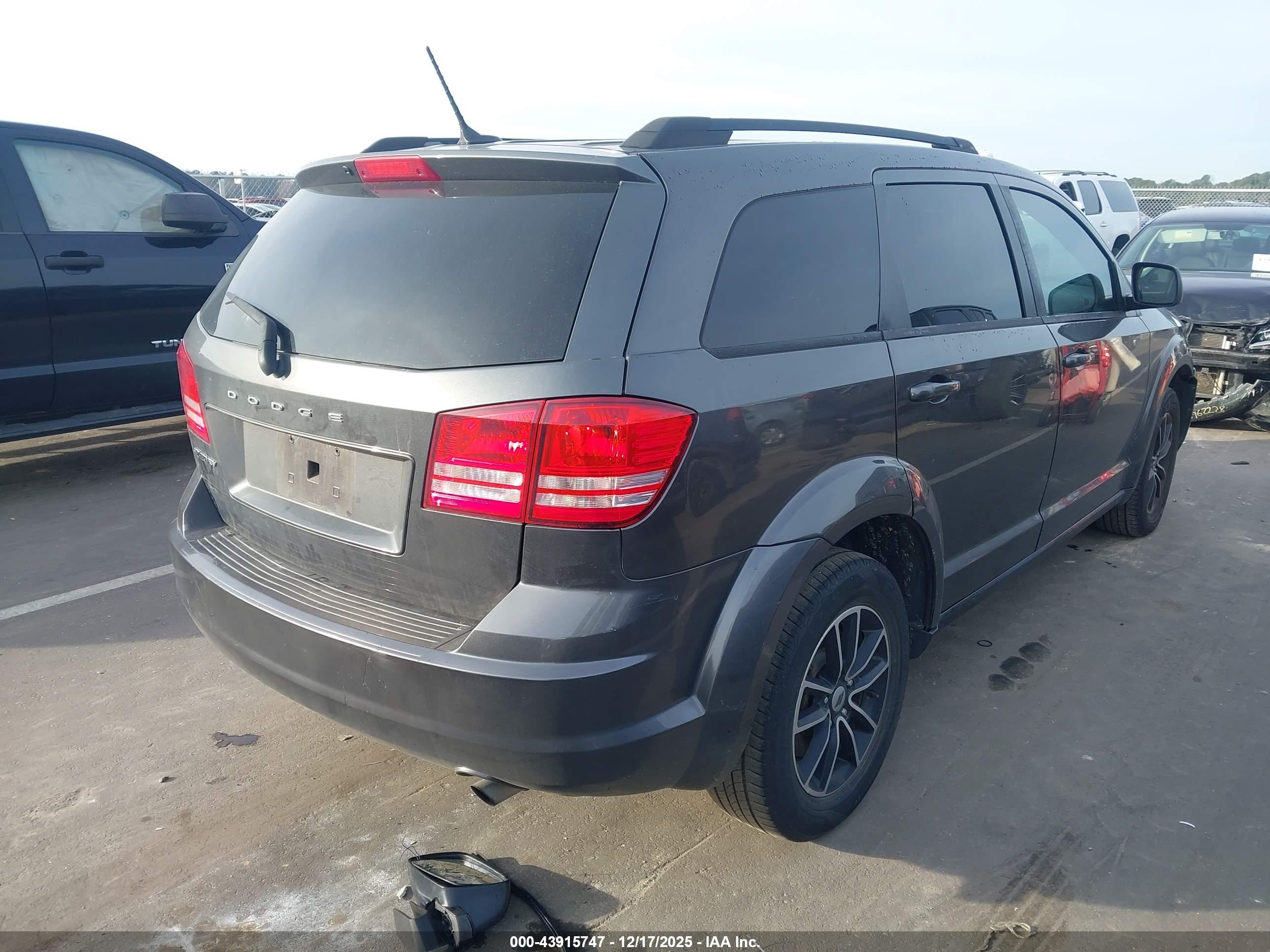 DODGE JOURNEY image 4