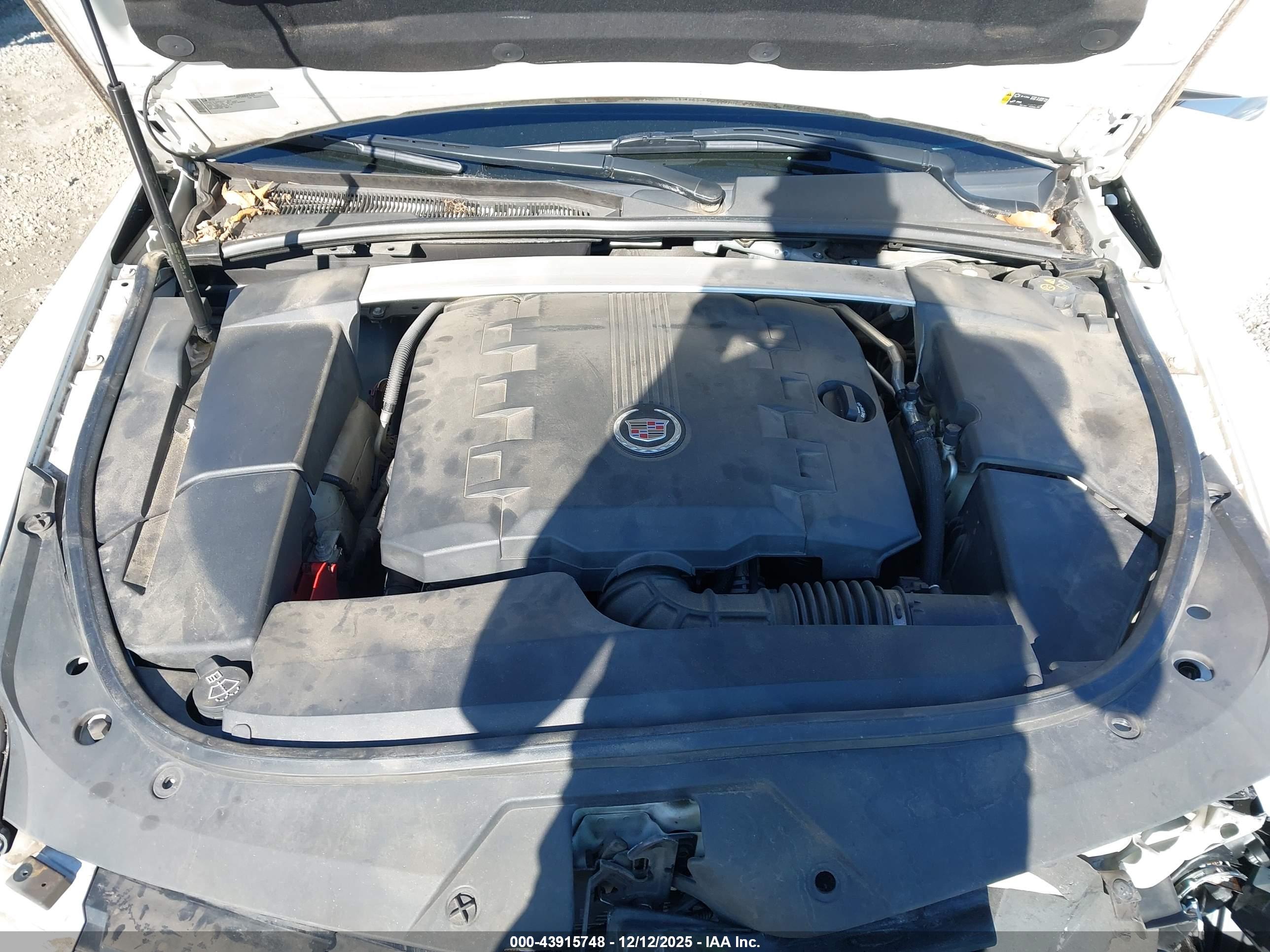 CADILLAC CTS image 10