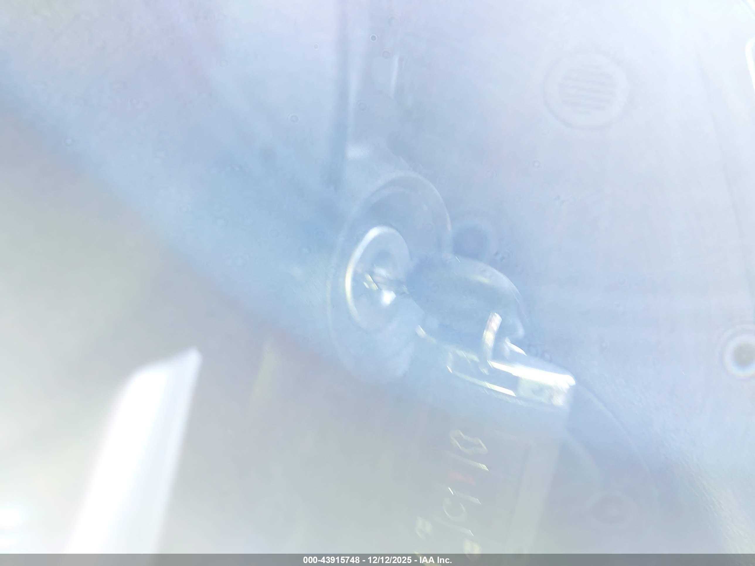 CADILLAC CTS image 11