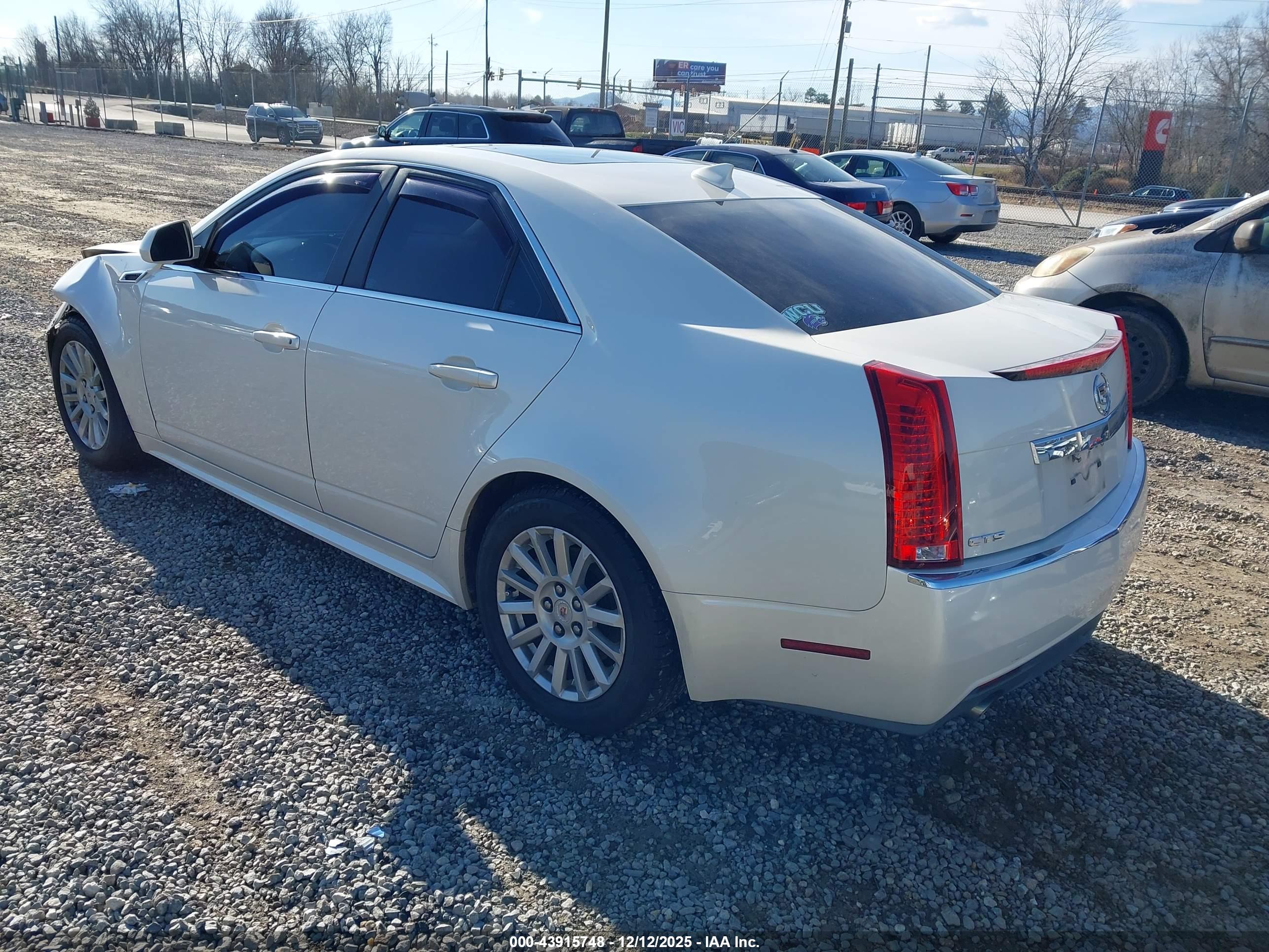 CADILLAC CTS image 3