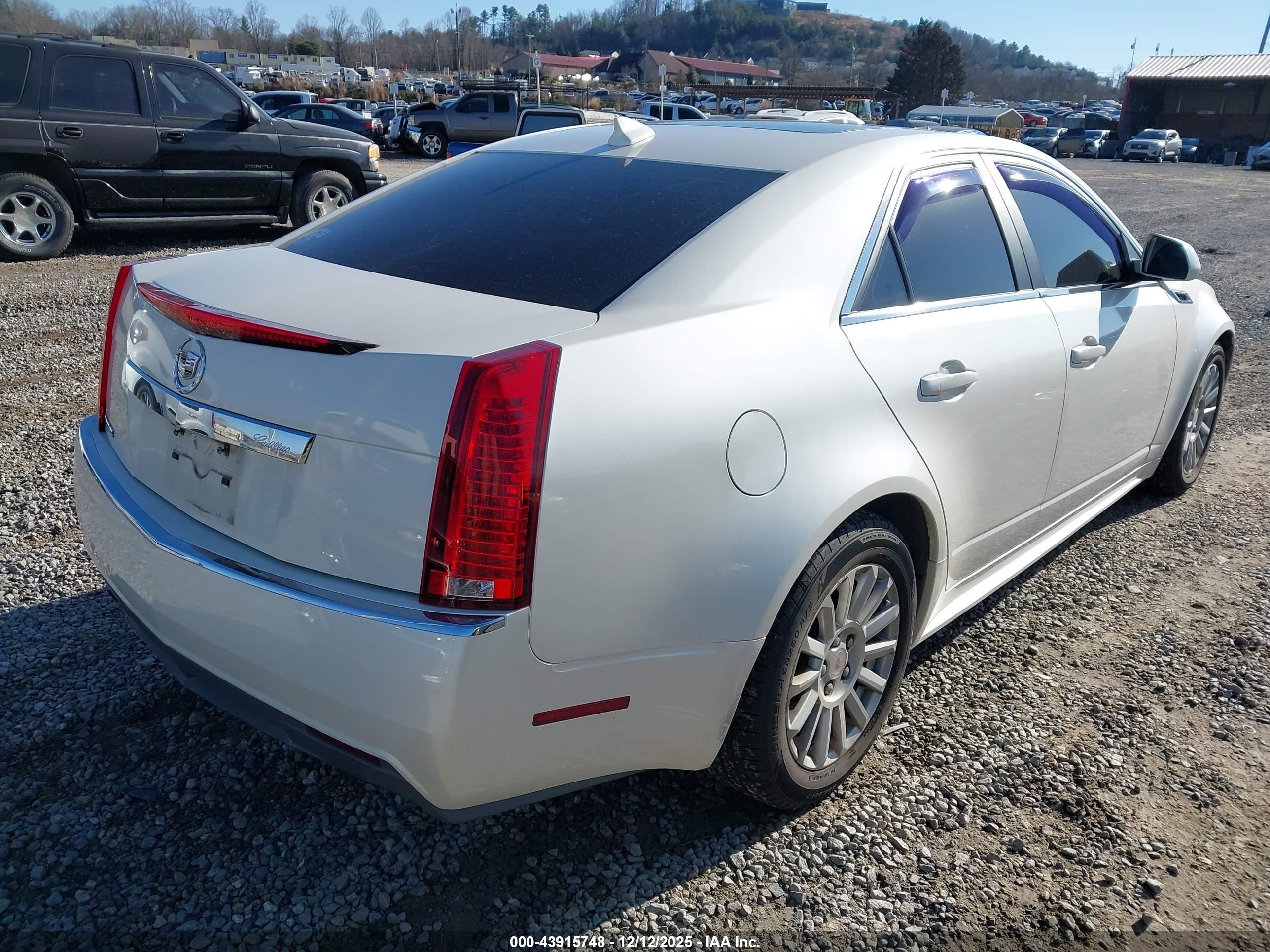CADILLAC CTS image 4