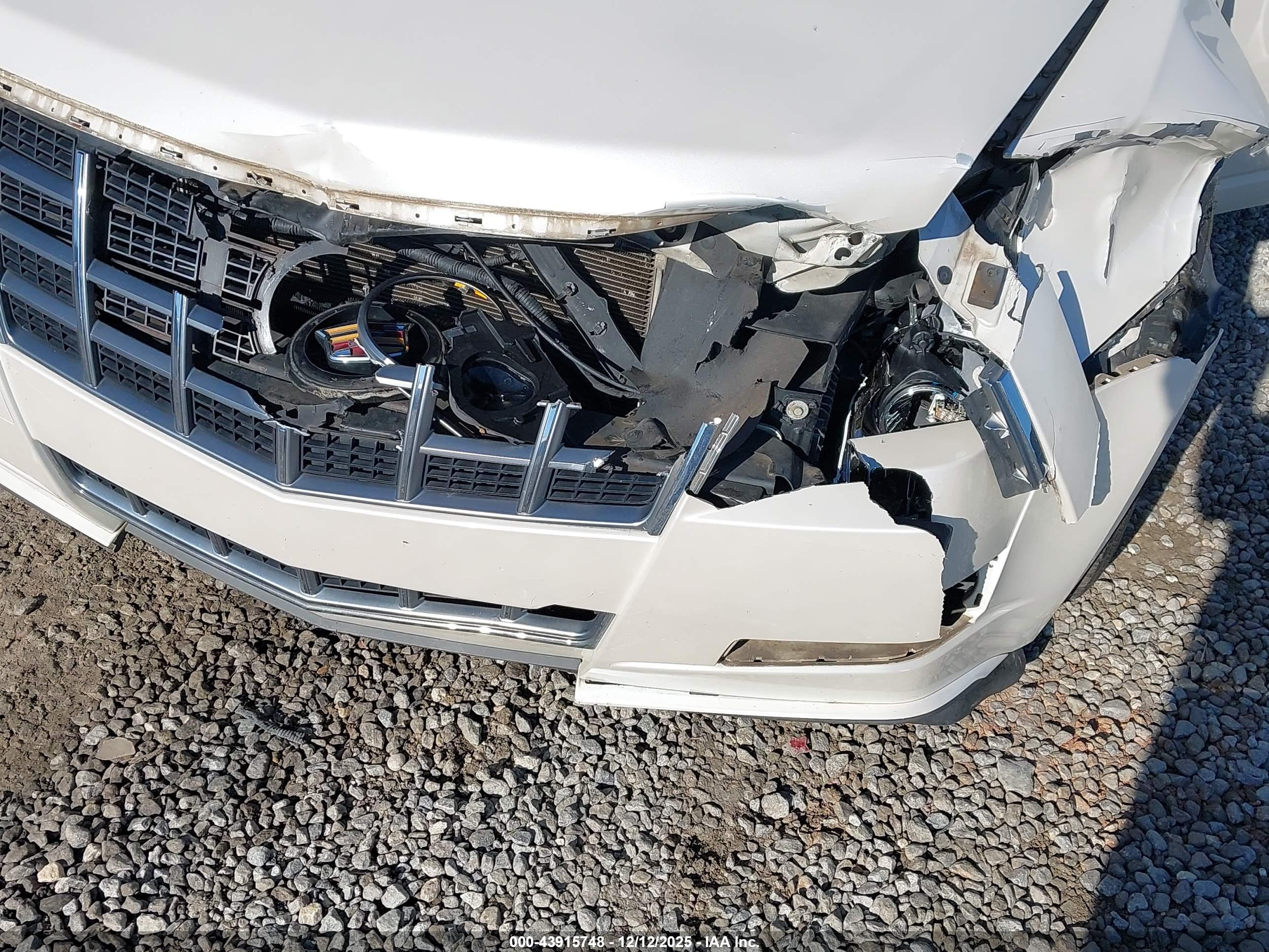 CADILLAC CTS image 6