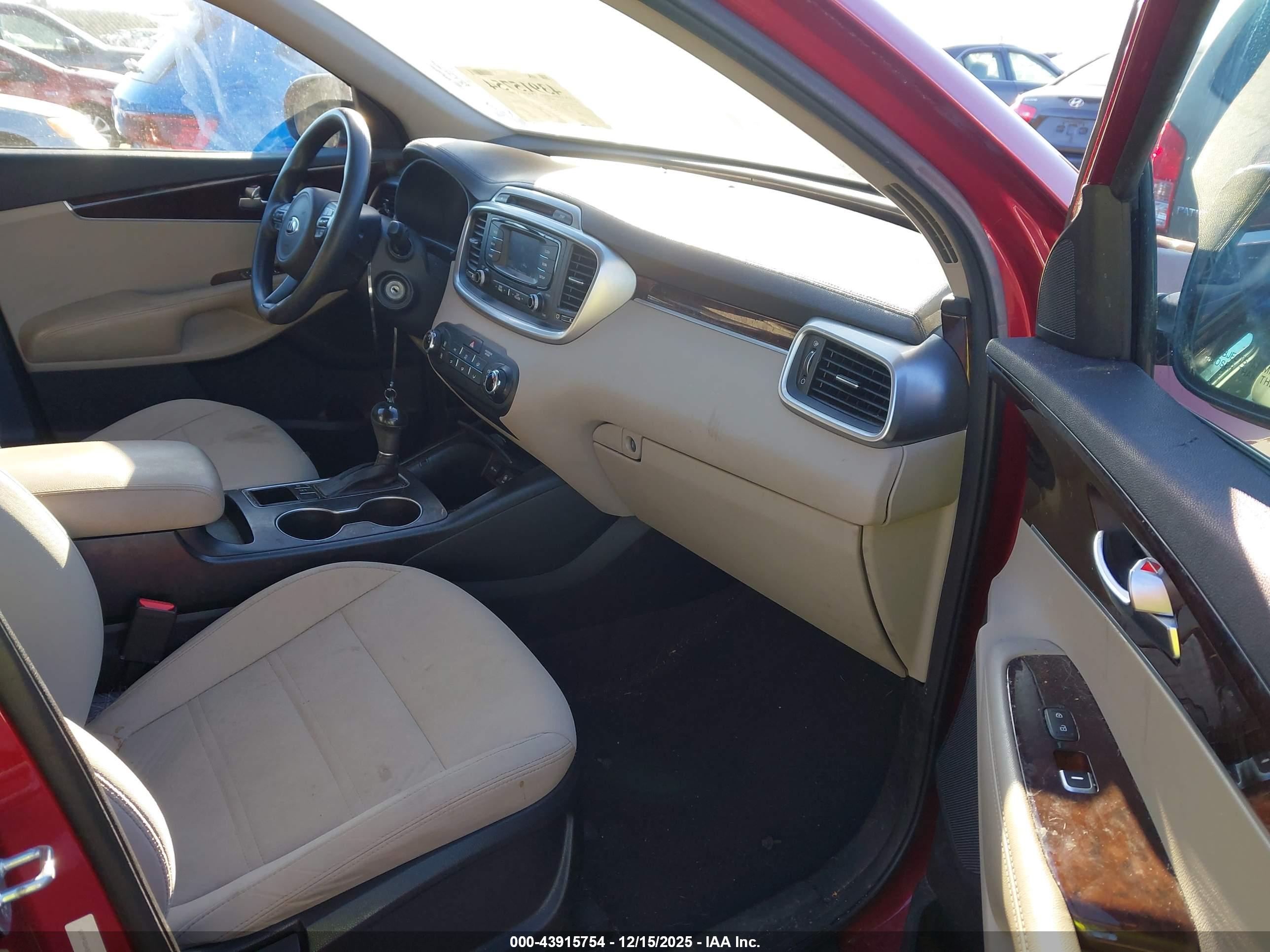 KIA SORENTO image 5