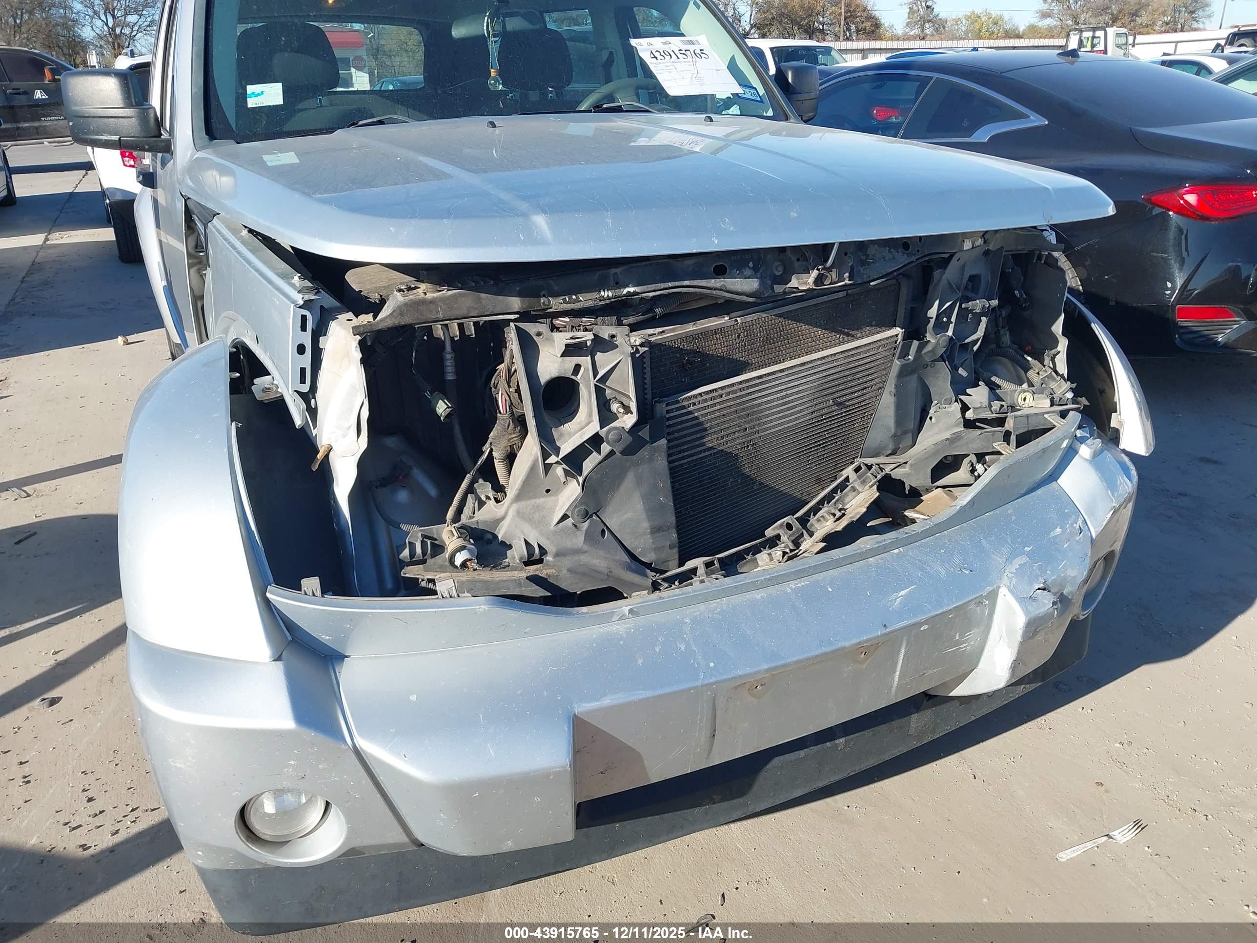 DODGE NITRO image 6
