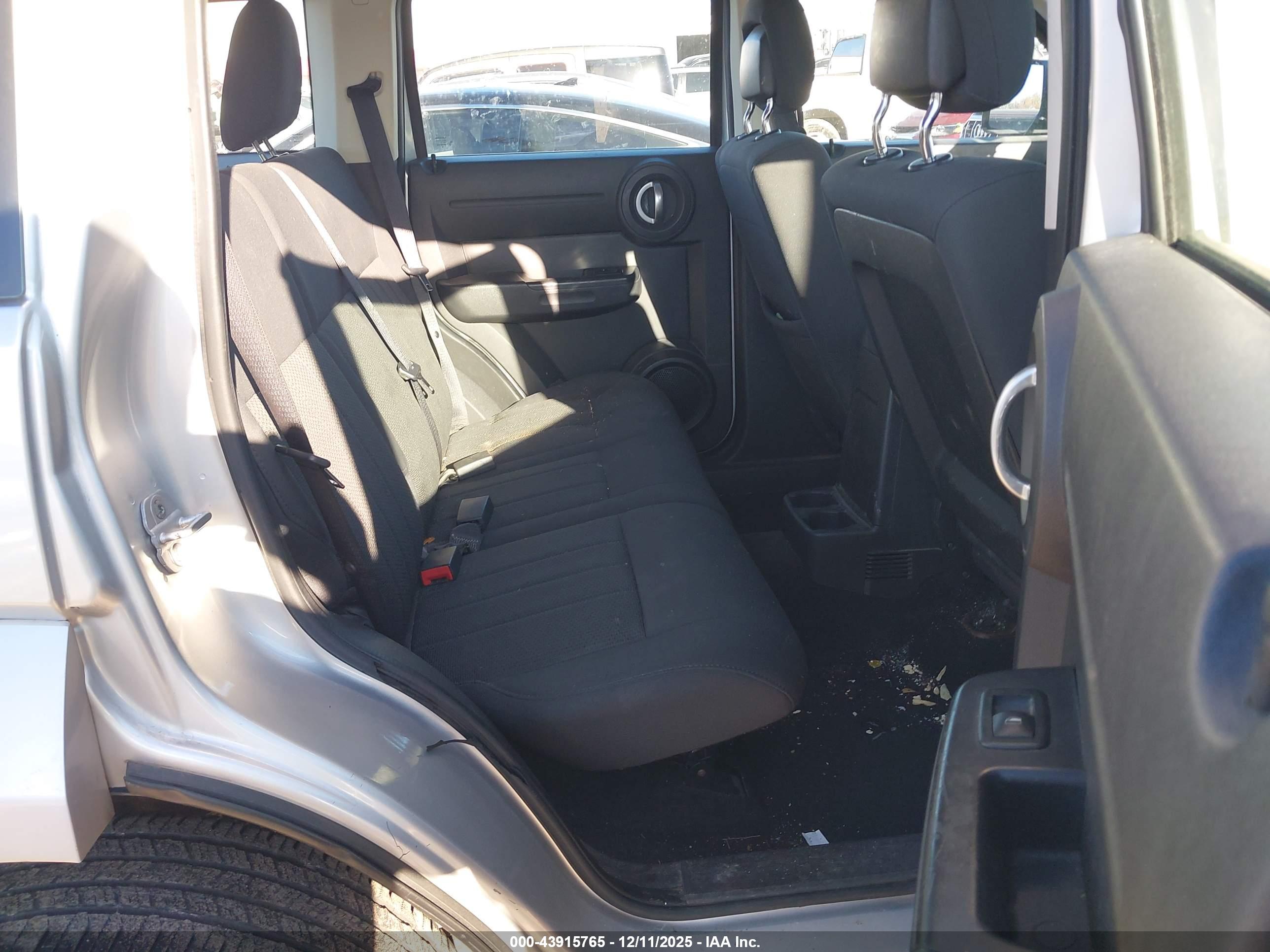 DODGE NITRO image 8