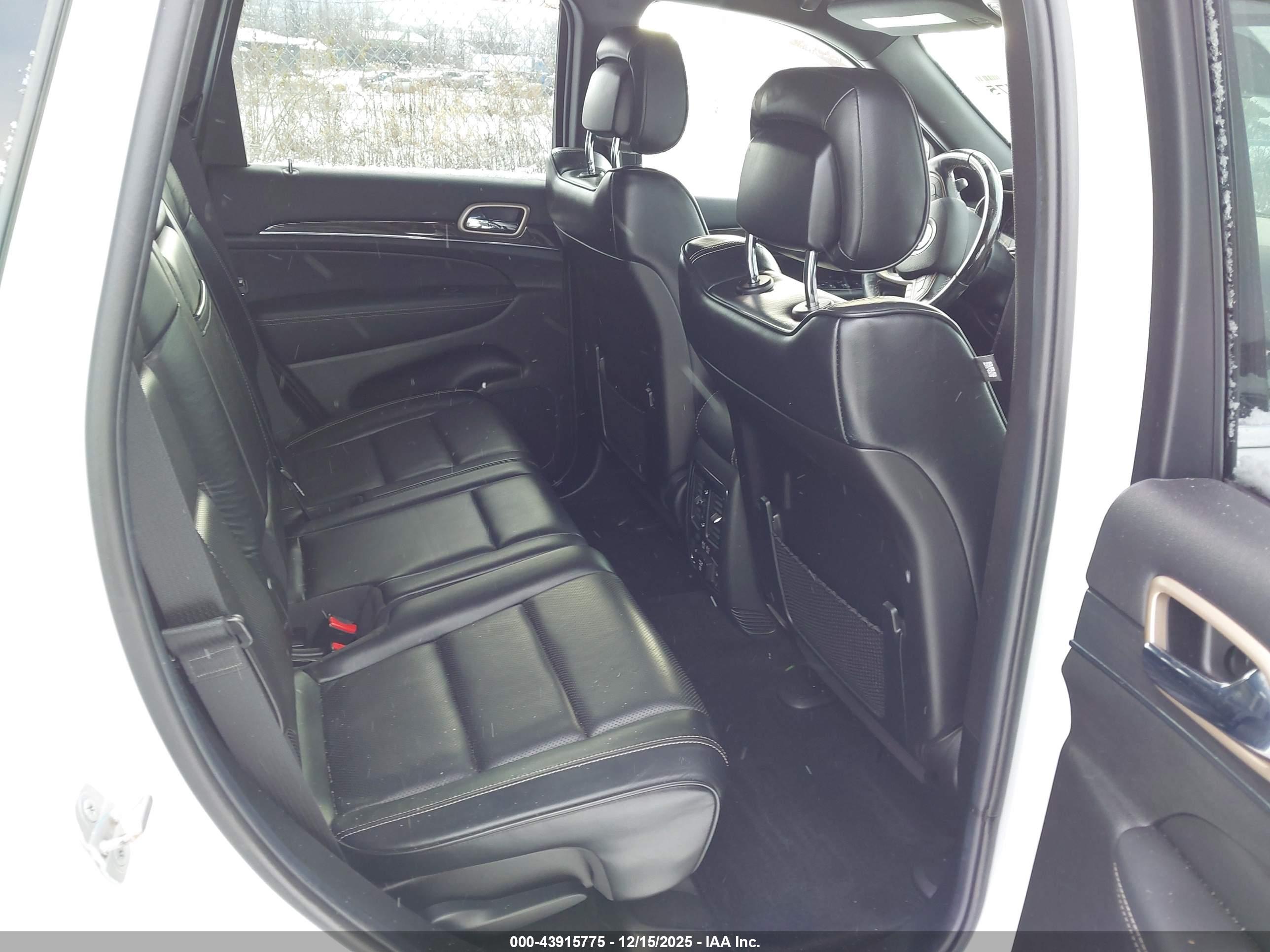 JEEP GRAND image 8