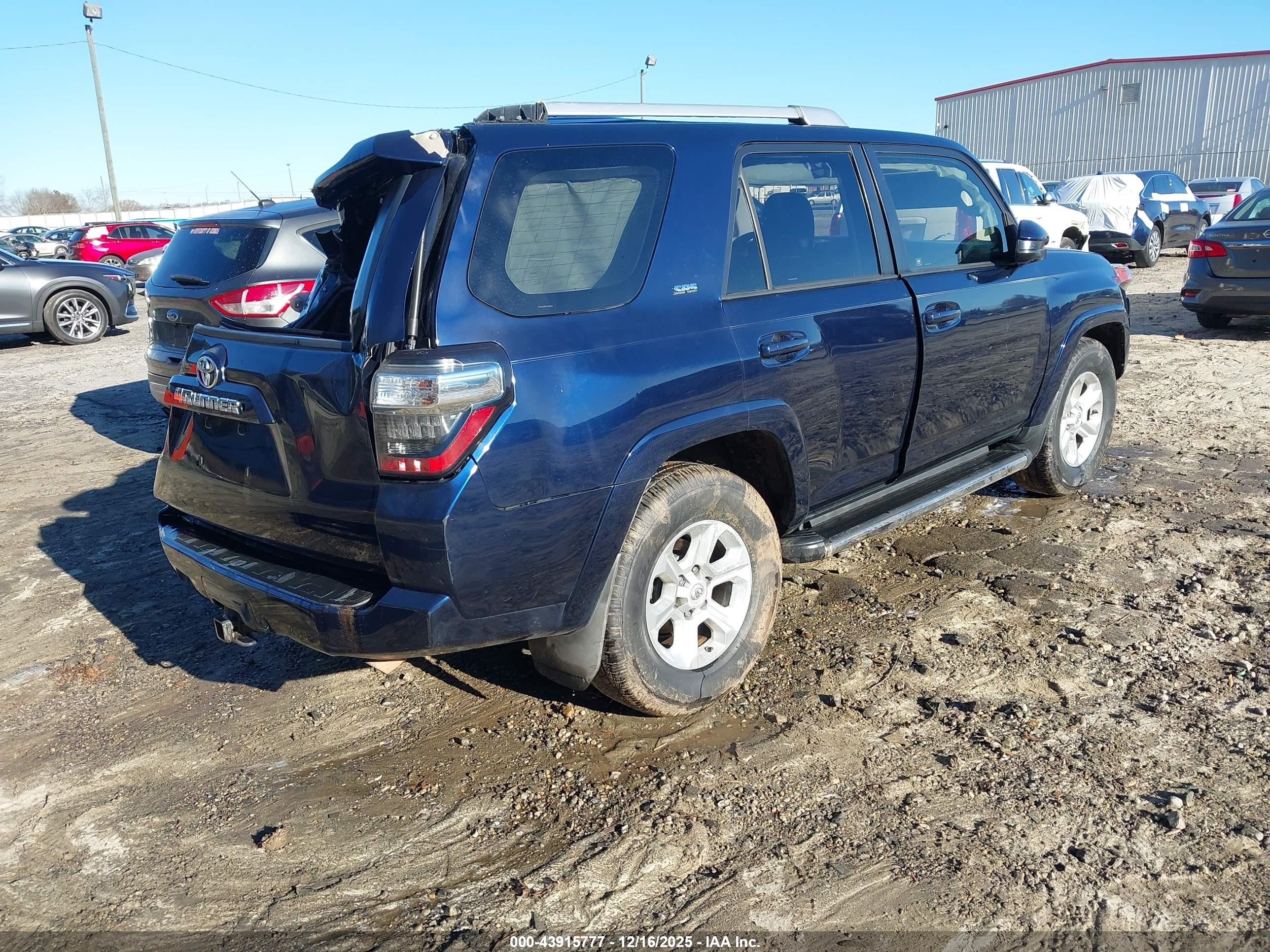 TOYOTA 4RUNNER image 4