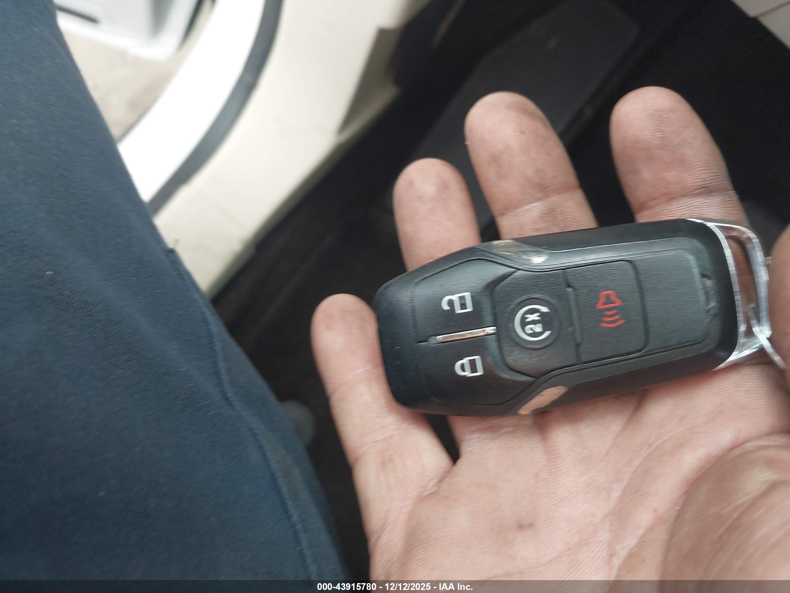 LINCOLN MKC image 11