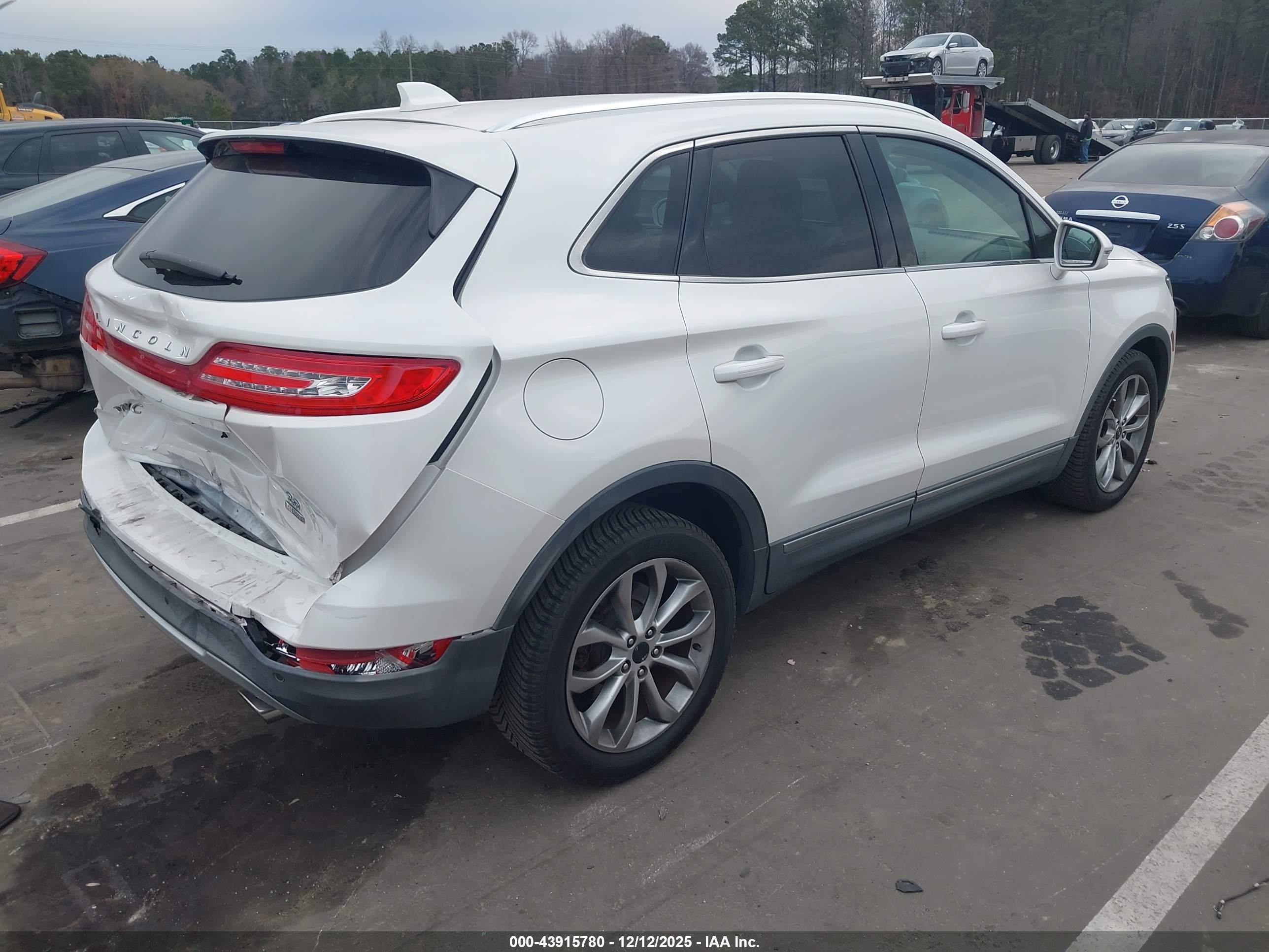 LINCOLN MKC image 4