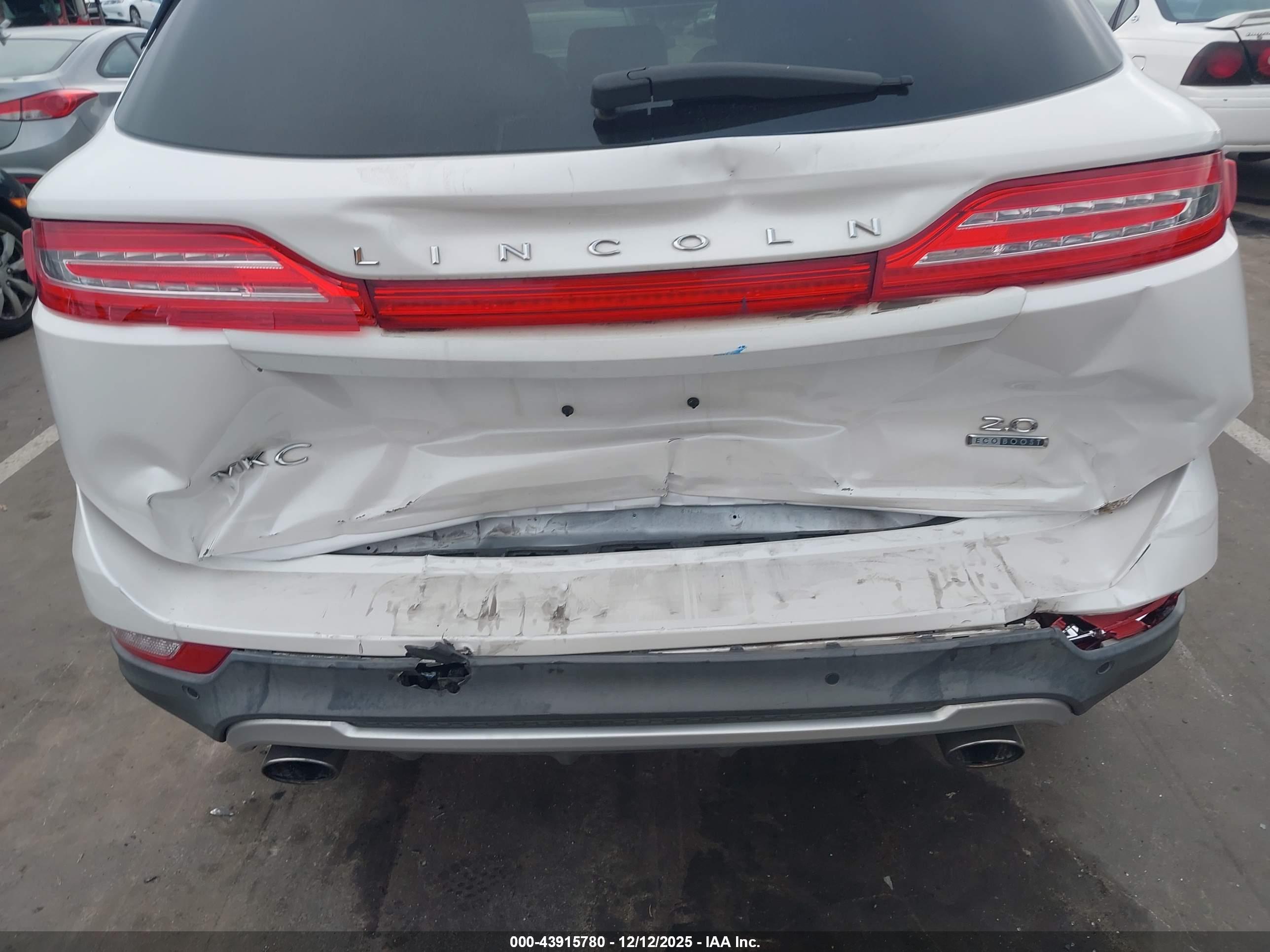 LINCOLN MKC image 6