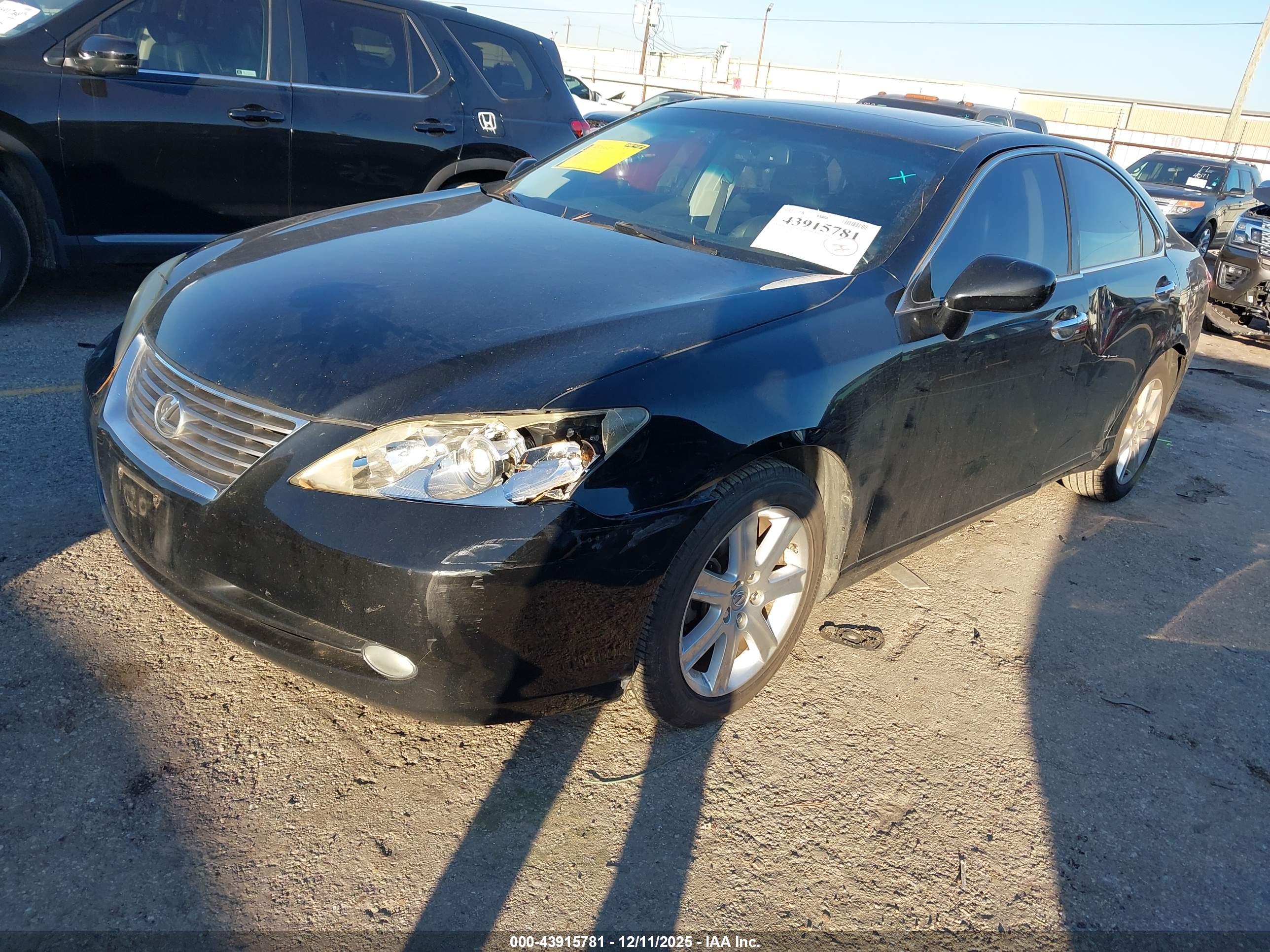 LEXUS ES image 2
