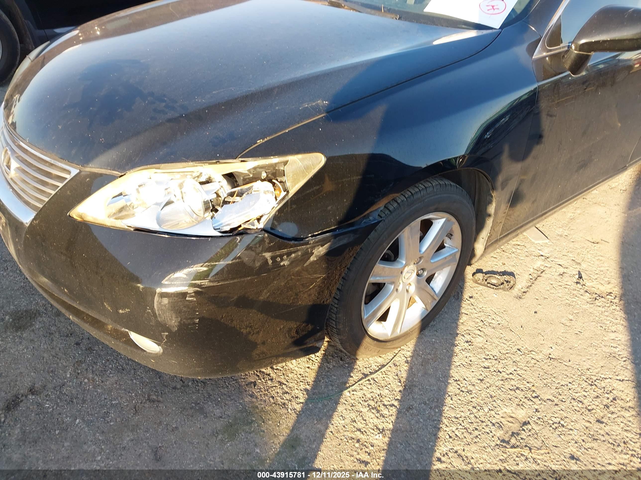 LEXUS ES image 6