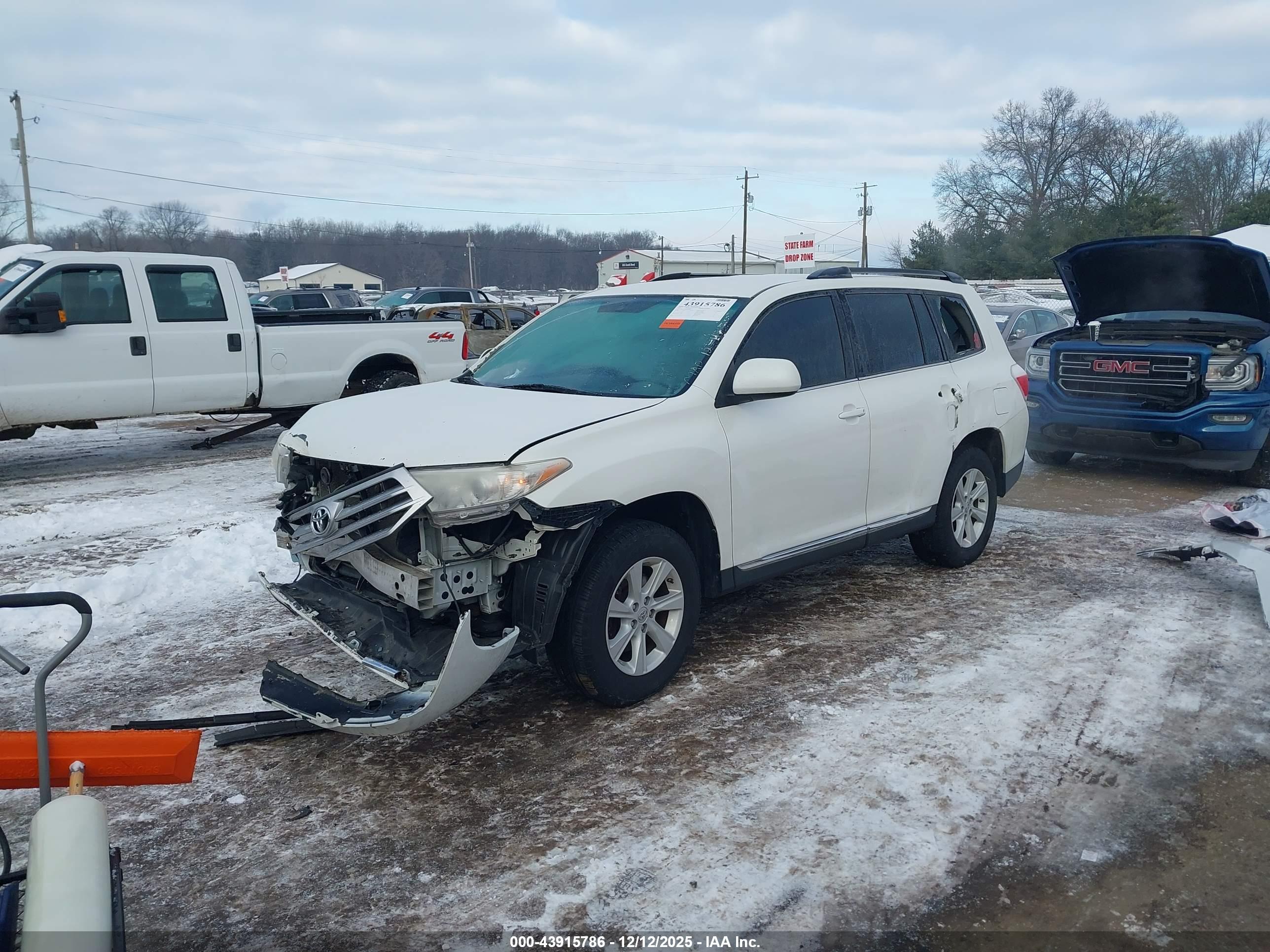 TOYOTA HIGHLANDER image 2