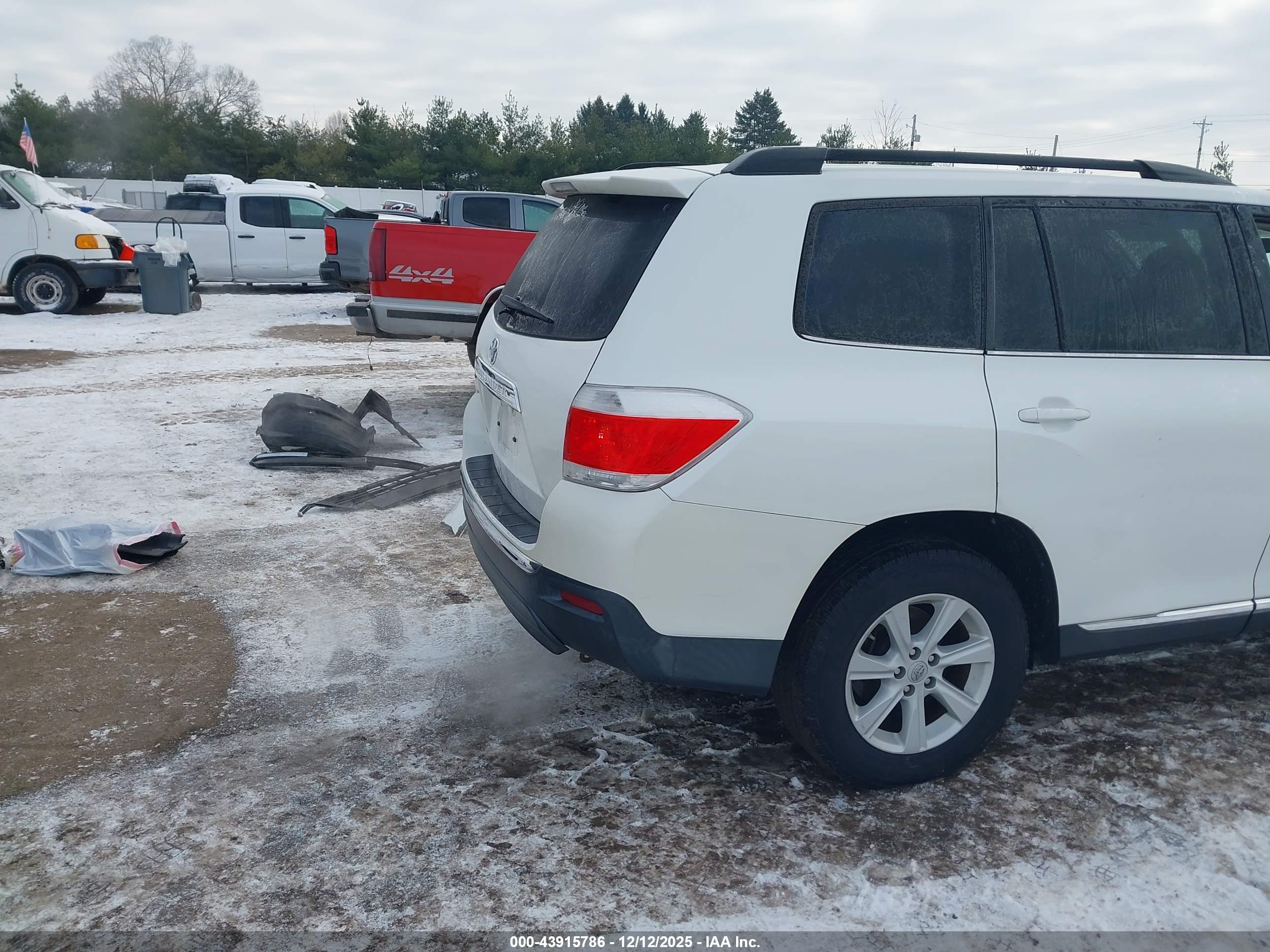 TOYOTA HIGHLANDER image 4