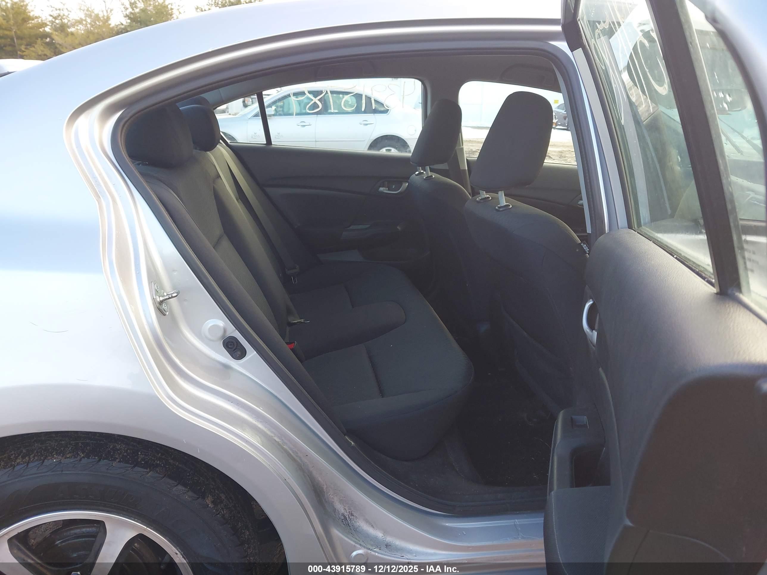 HONDA CIVIC image 8