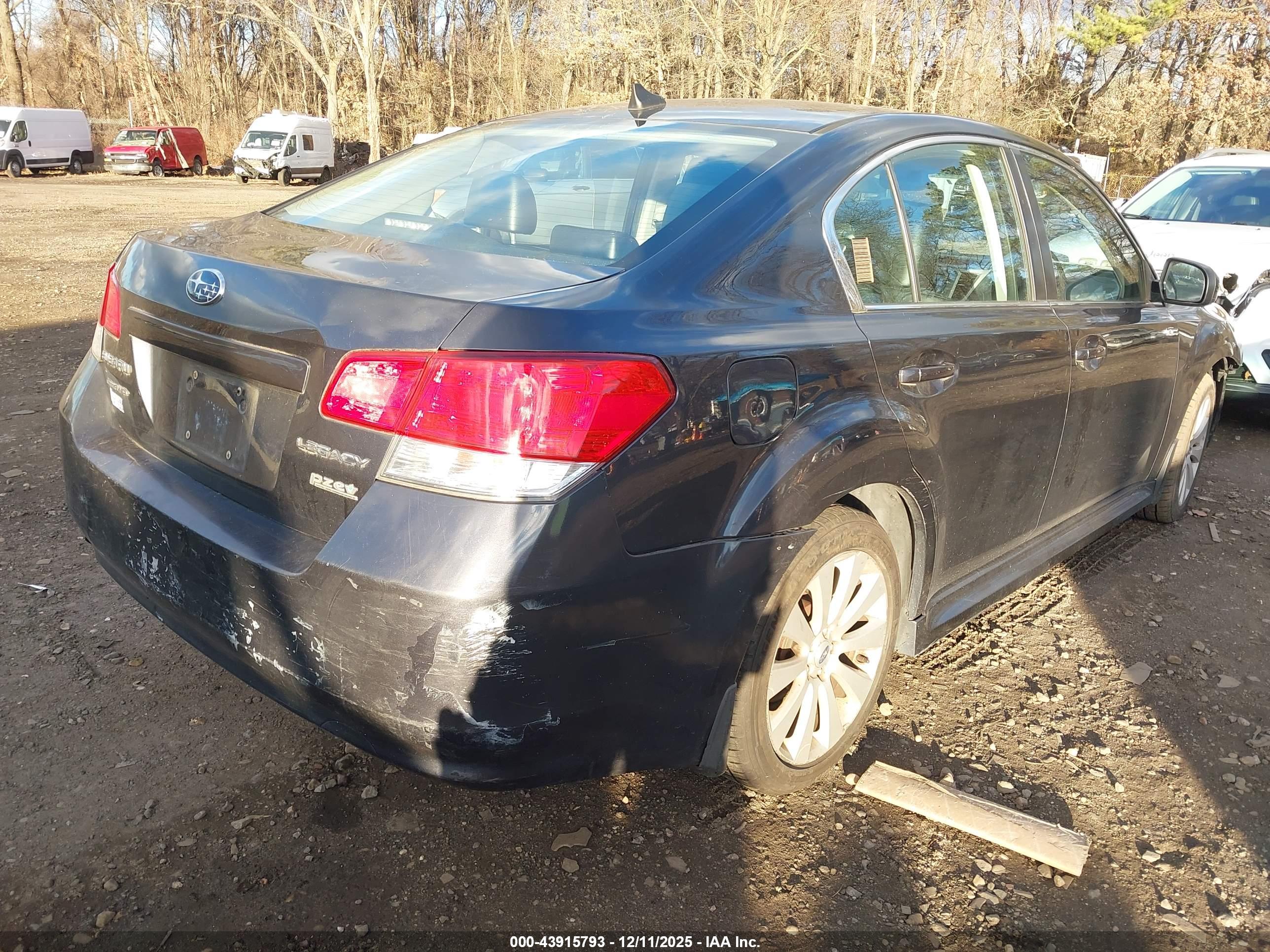 SUBARU LEGACY image 4