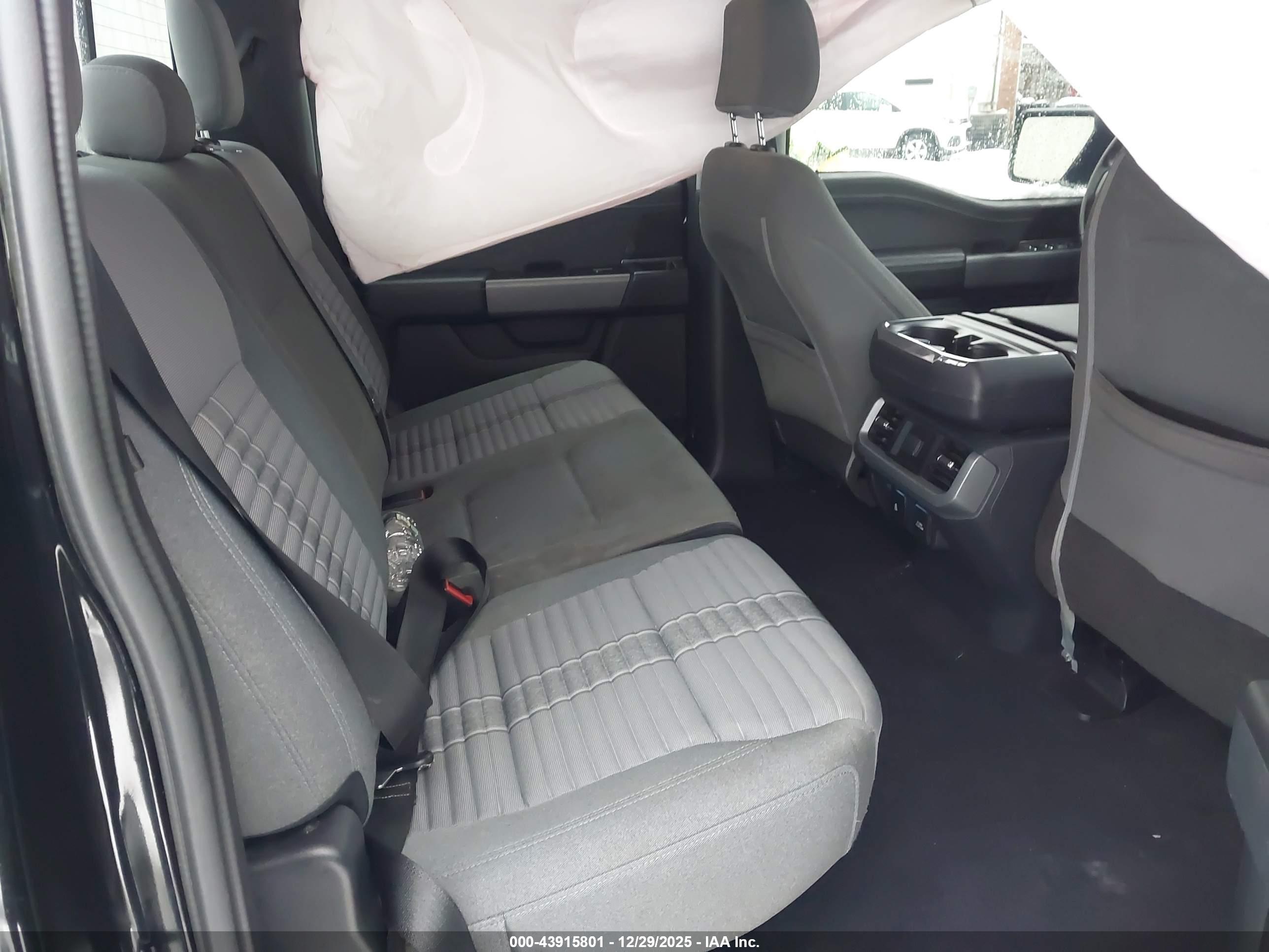 FORD F-150 image 8