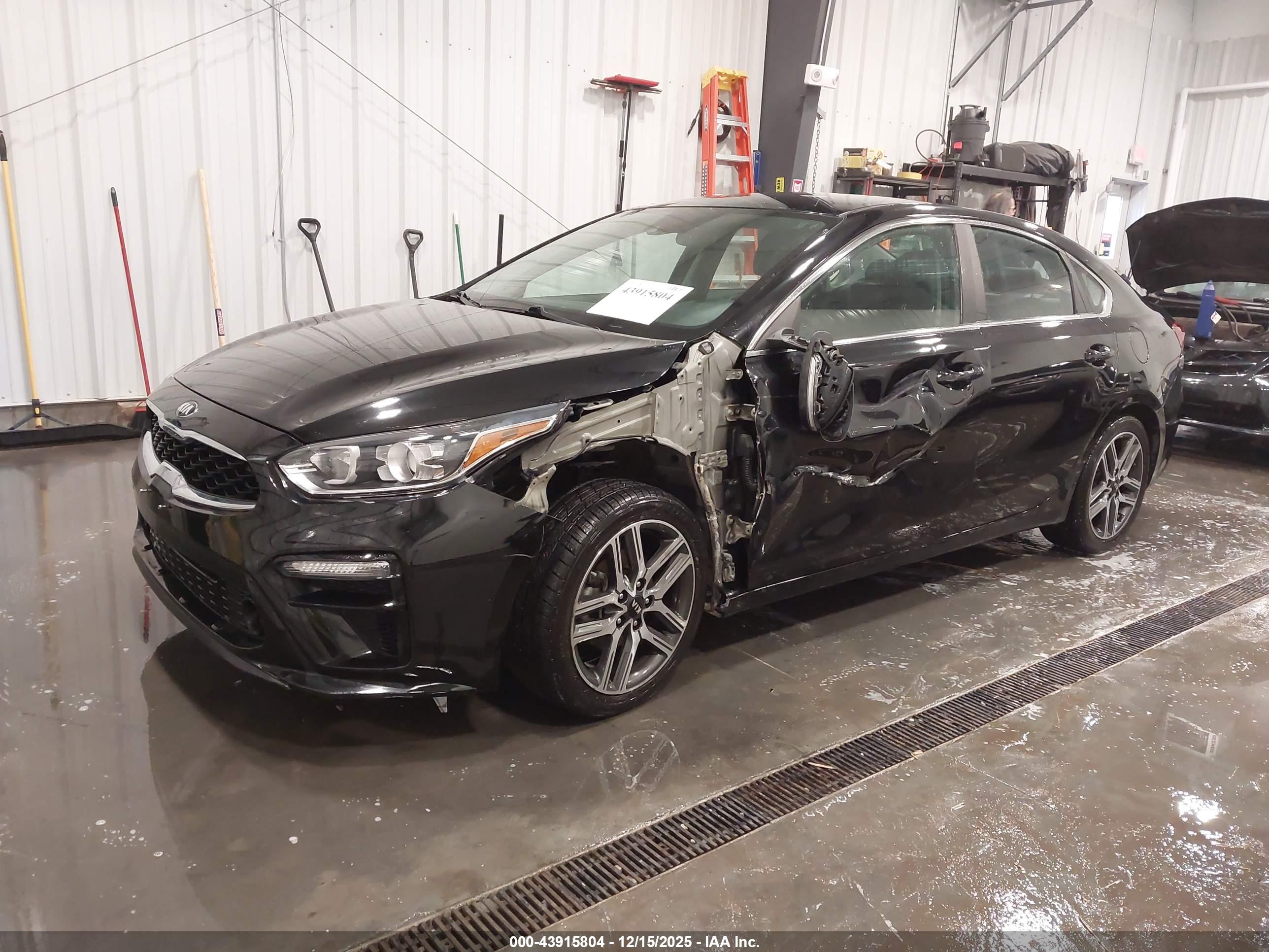 KIA FORTE image 2