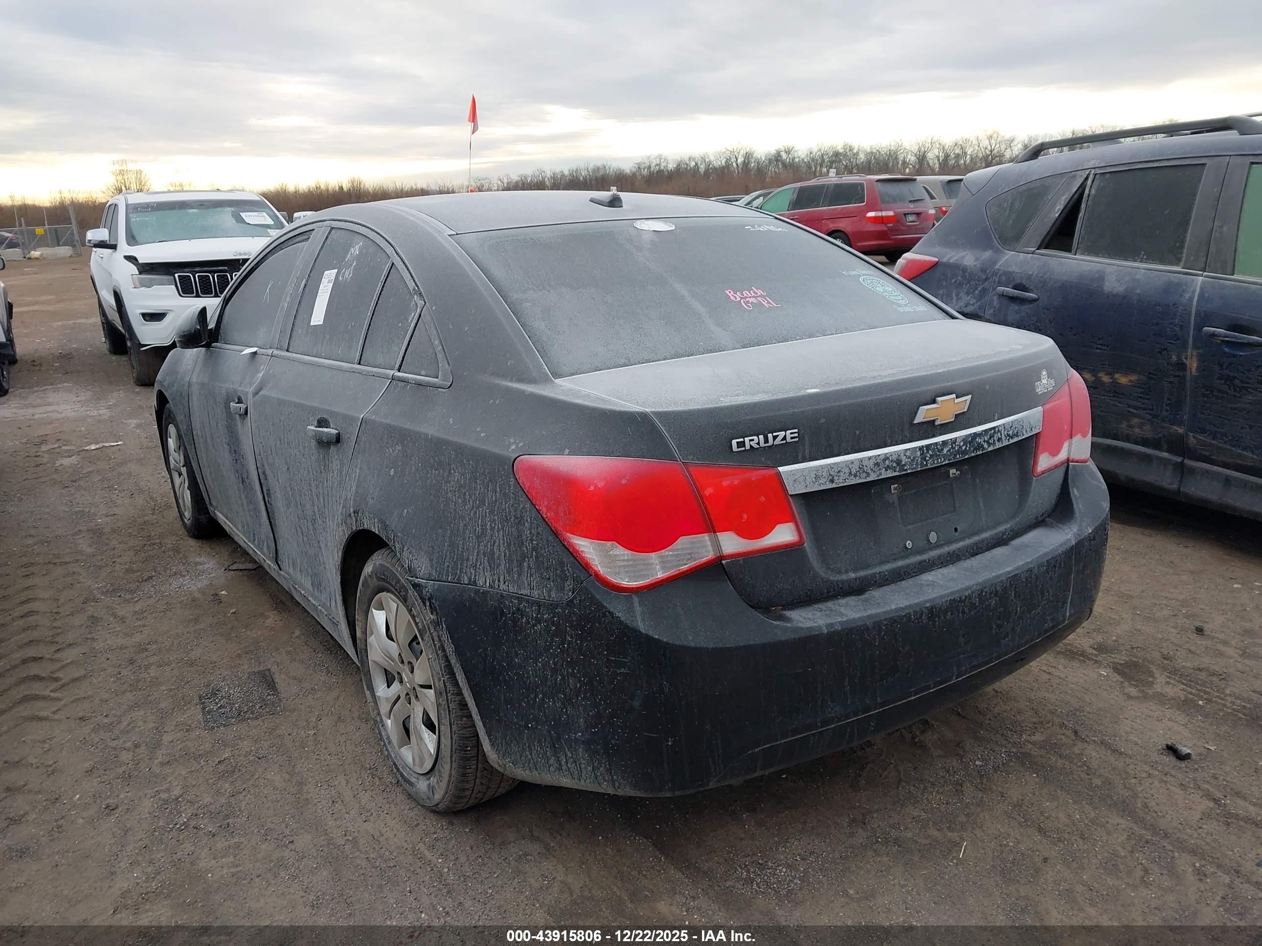 CHEVROLET CRUZE image 3