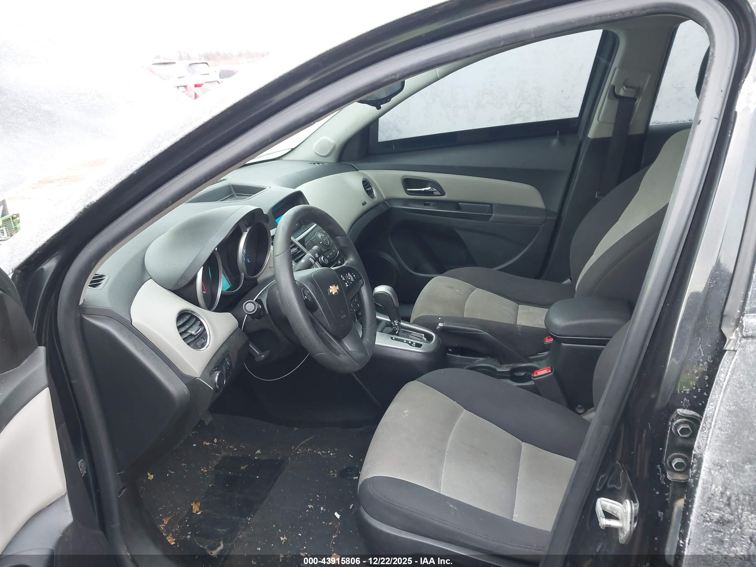 CHEVROLET CRUZE image 5