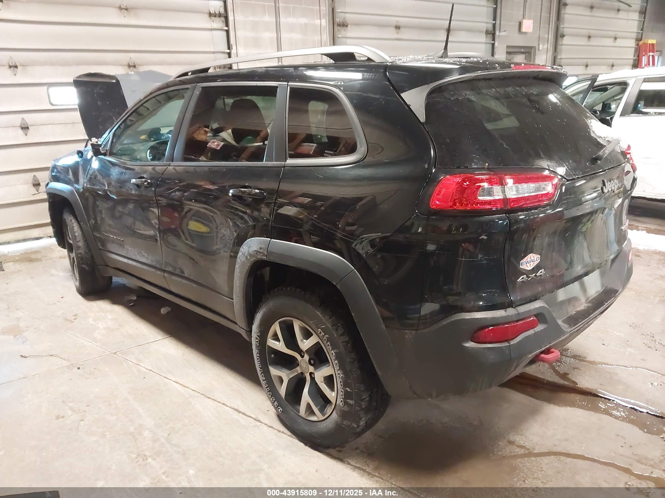 JEEP CHEROKEE image 3