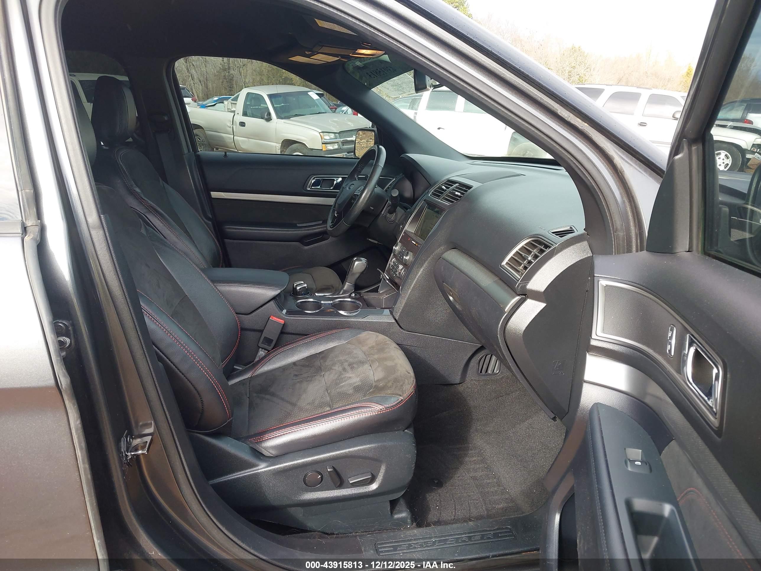 FORD EXPLORER image 5