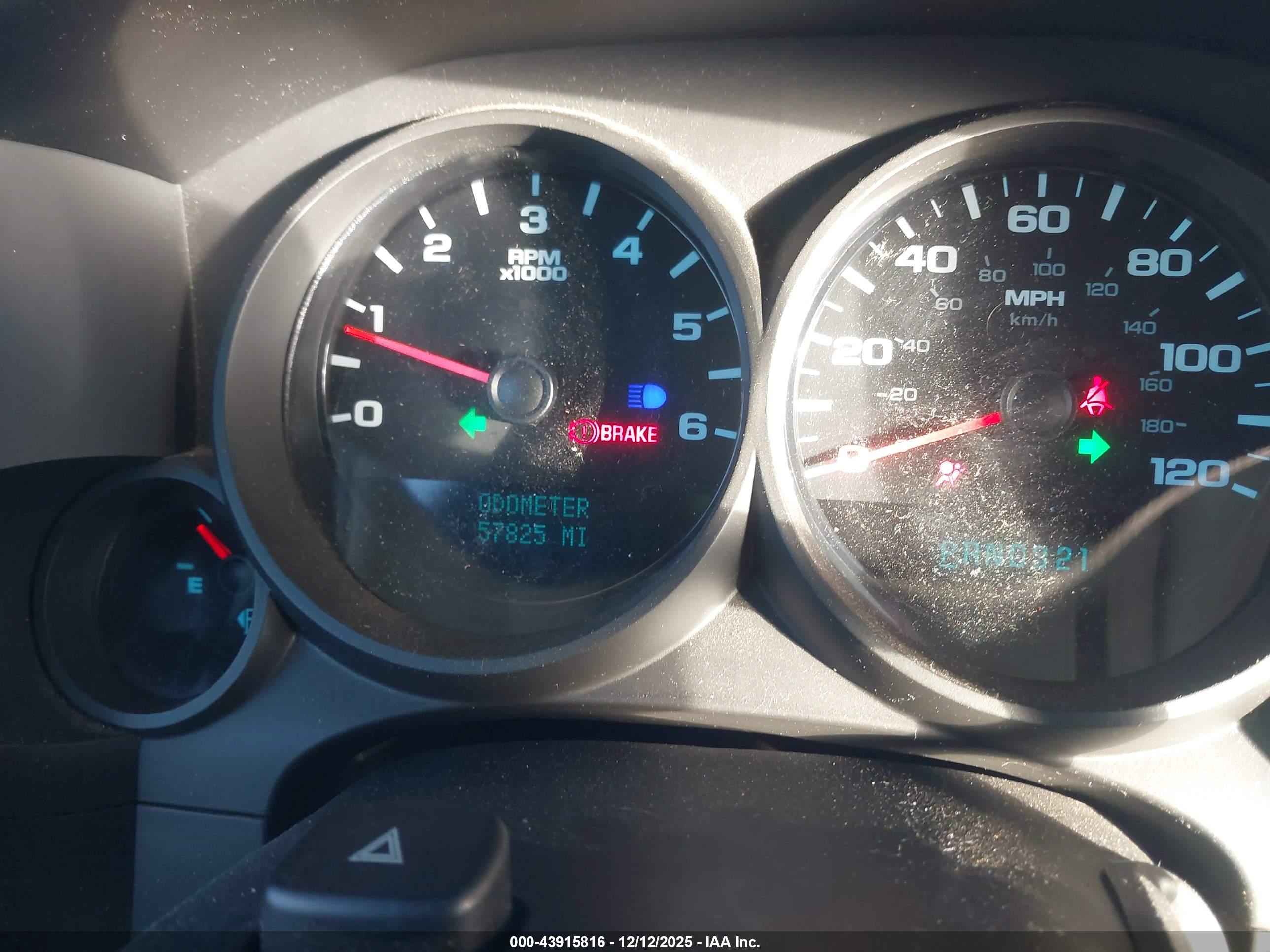 CHEVROLET SILVERADO image 7