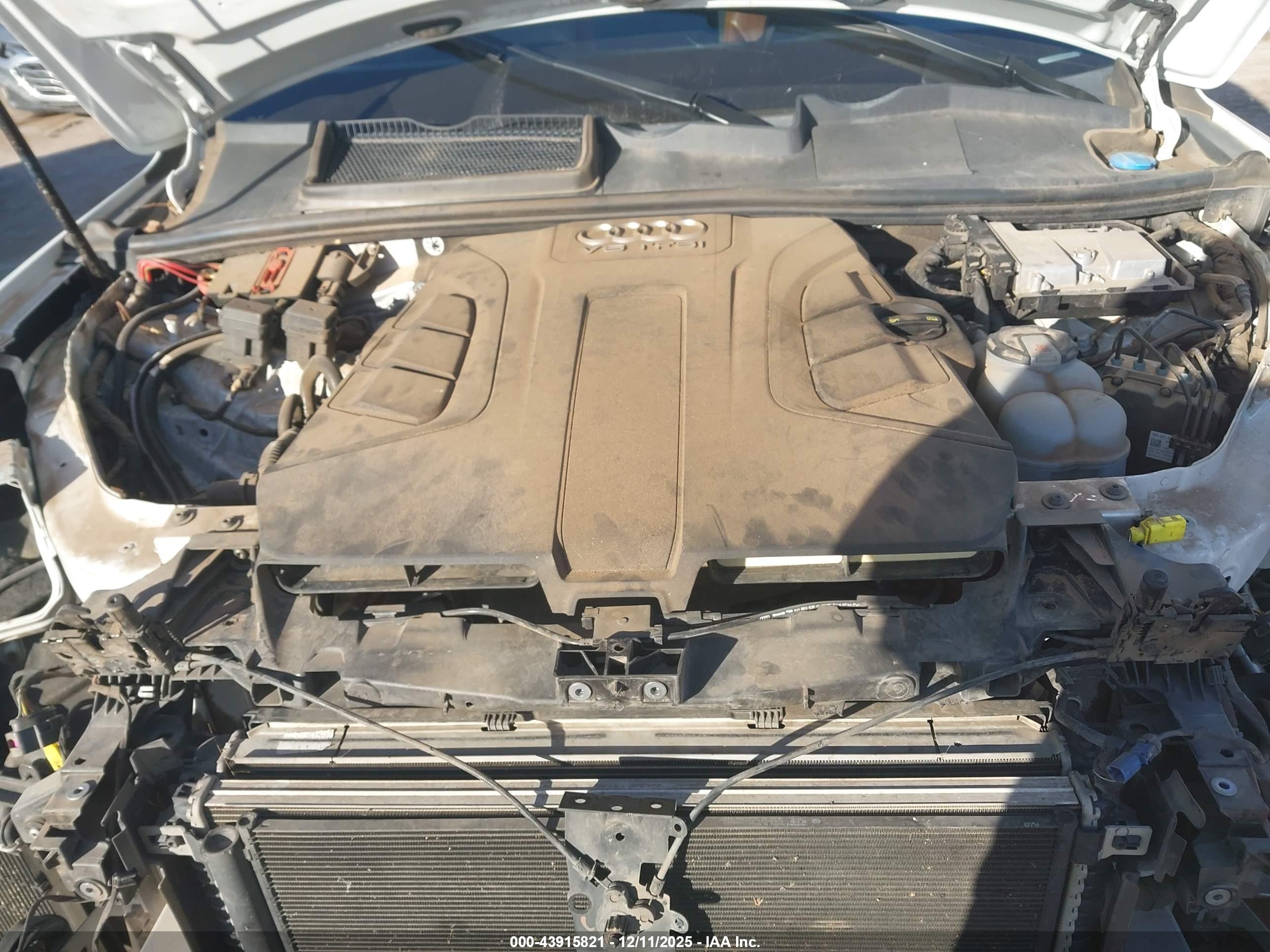 AUDI Q7 image 10