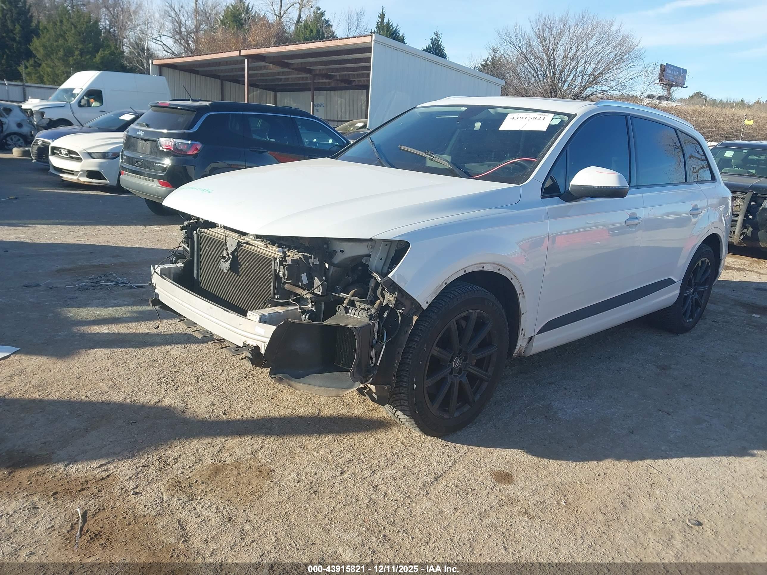AUDI Q7 image 2