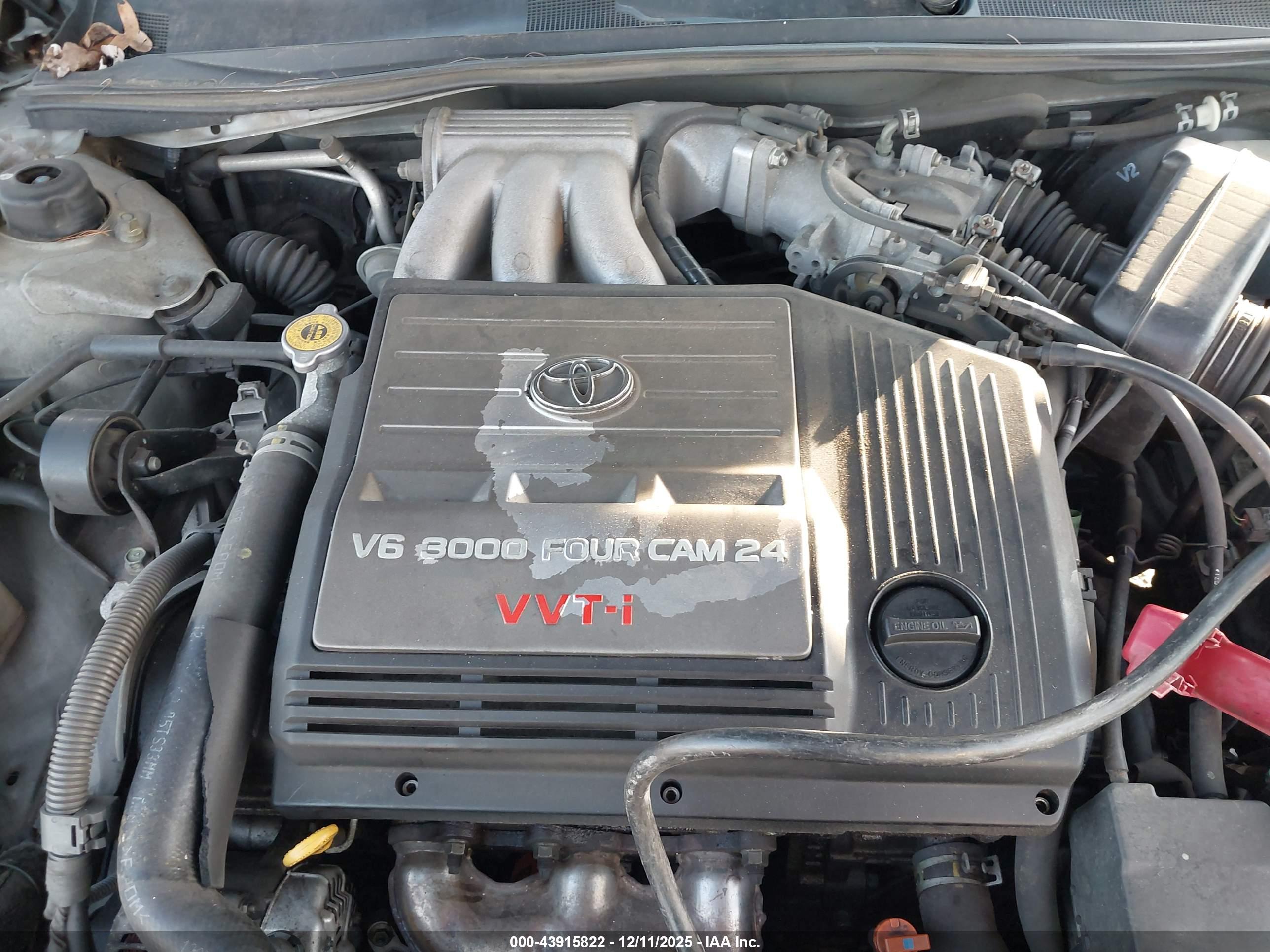 TOYOTA AVALON image 10