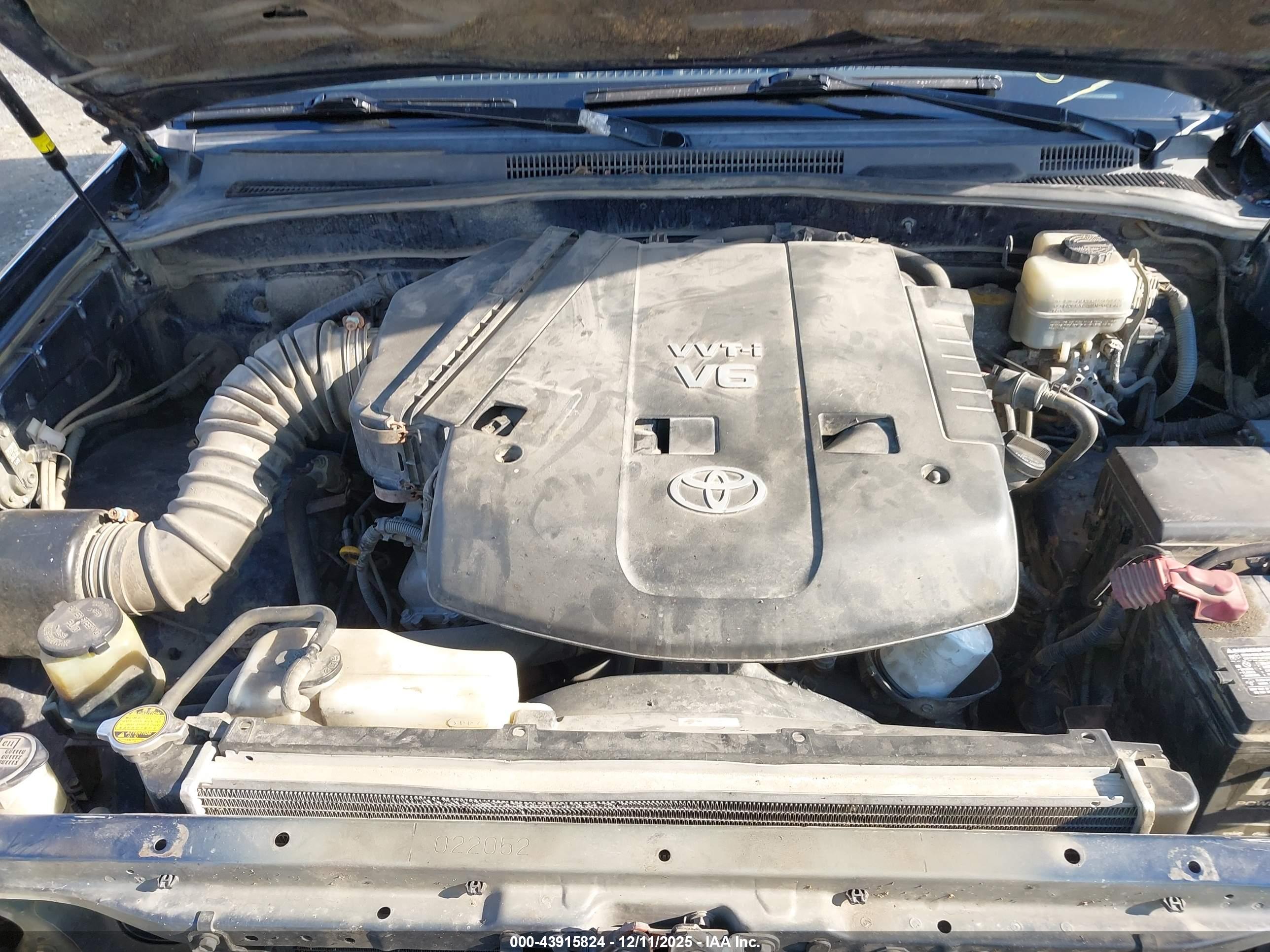 TOYOTA 4RUNNER image 10