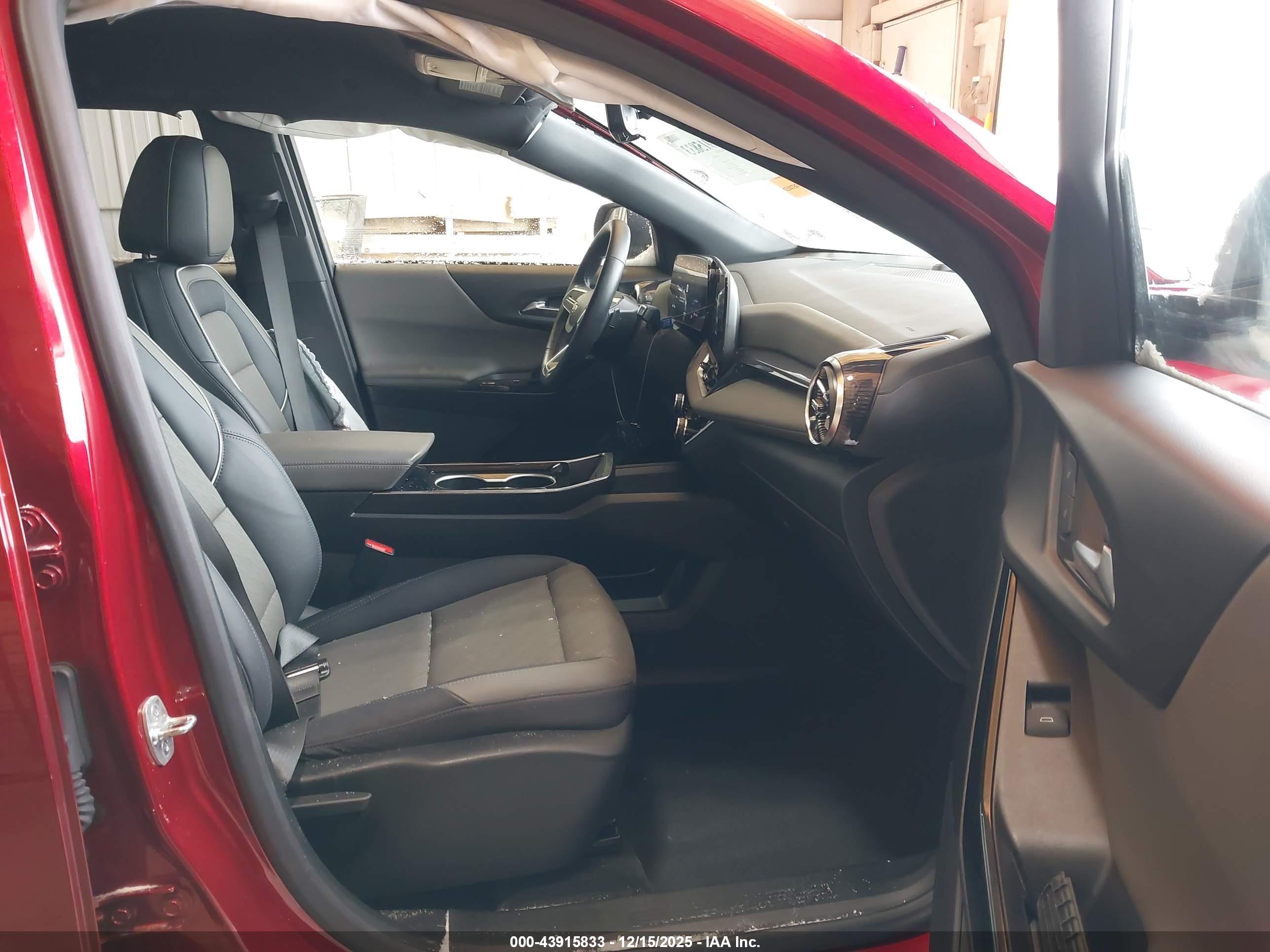 CHEVROLET EQUINOX image 5
