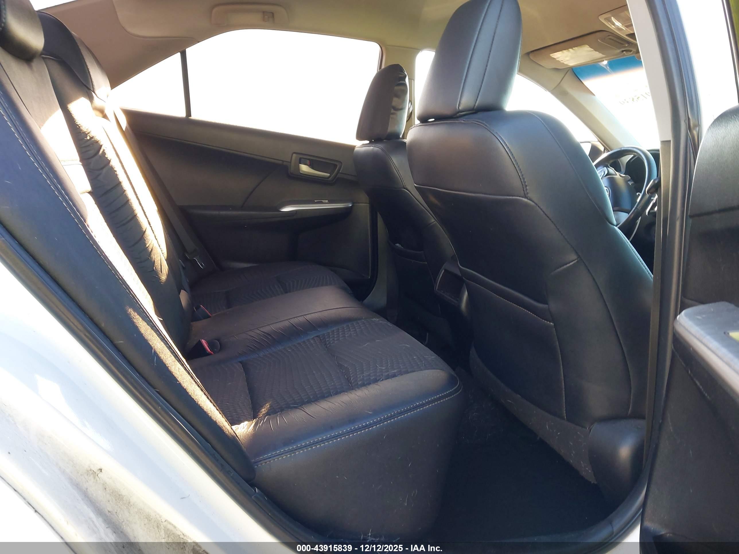 TOYOTA CAMRY image 8