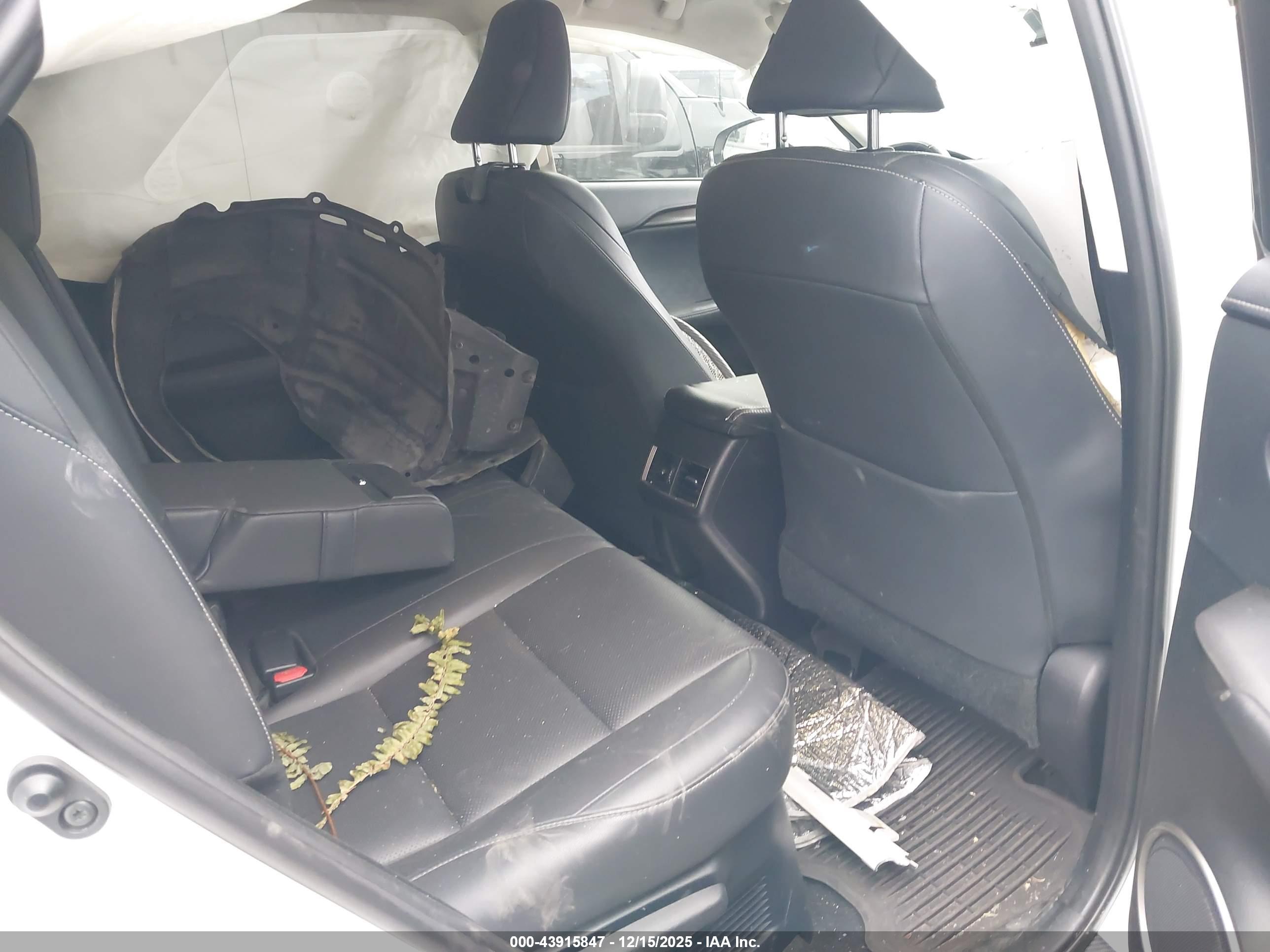 LEXUS NX image 8