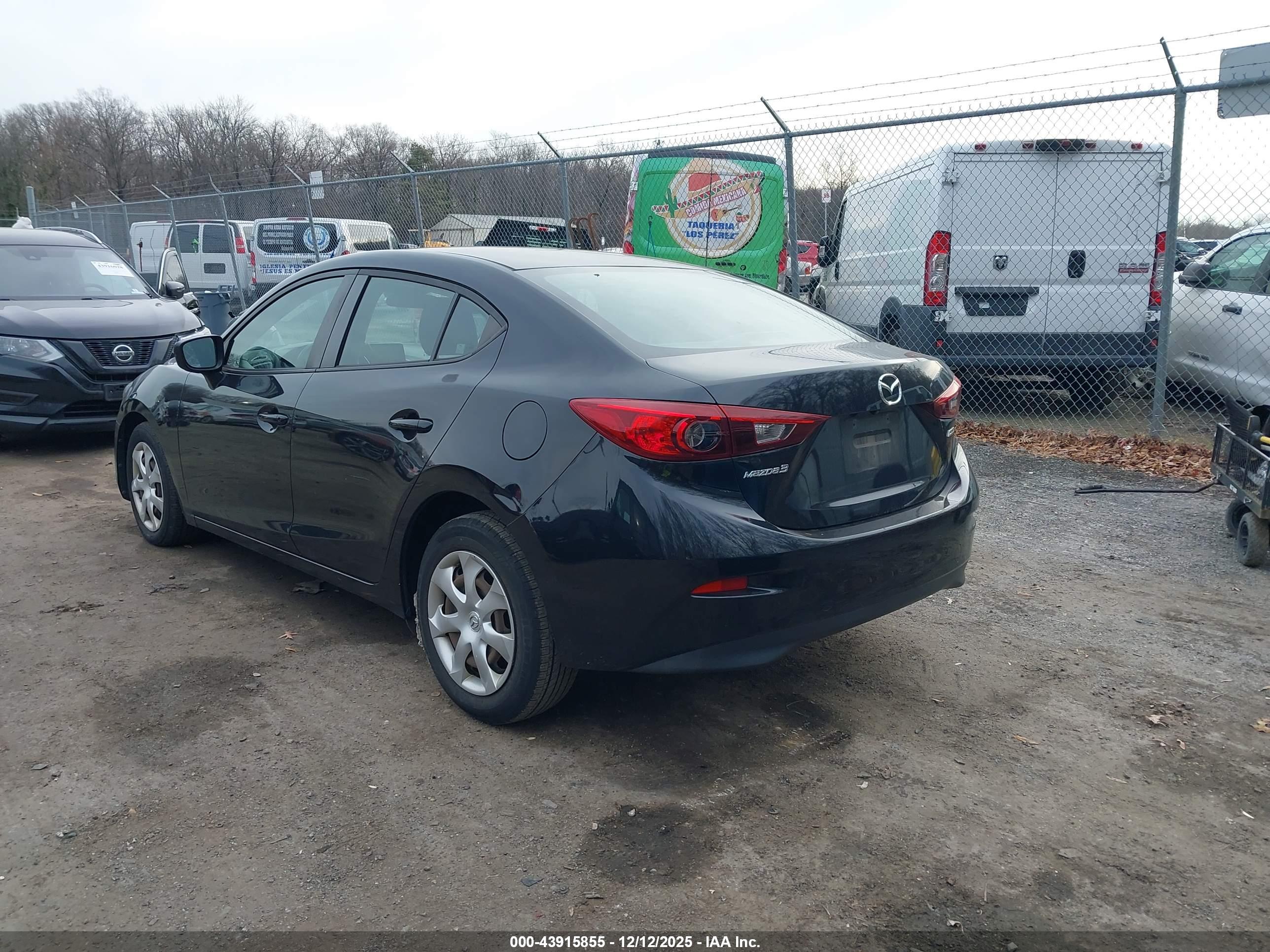 MAZDA MAZDA3 image 3