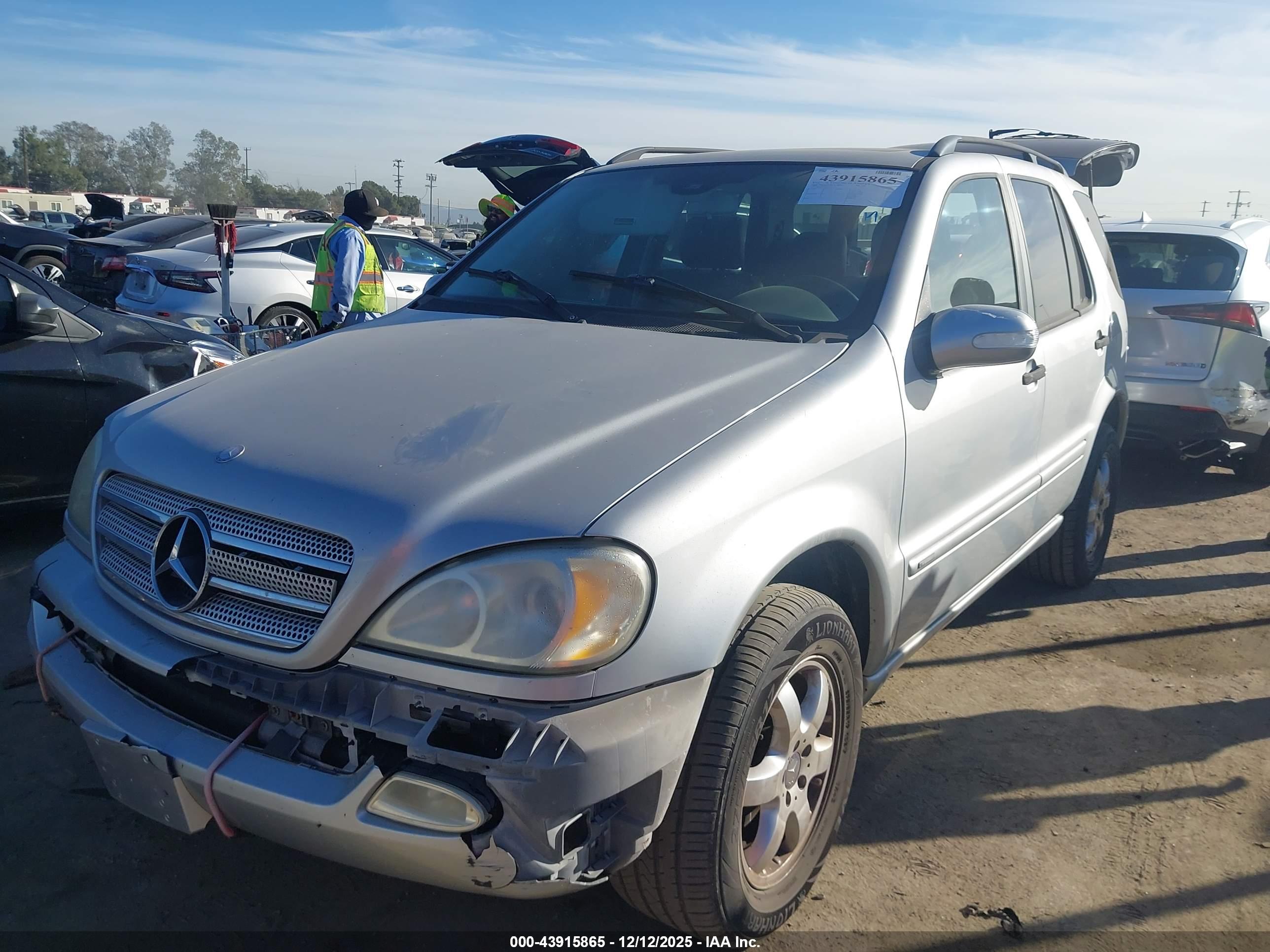 MERCEDES-BENZ ML image 2