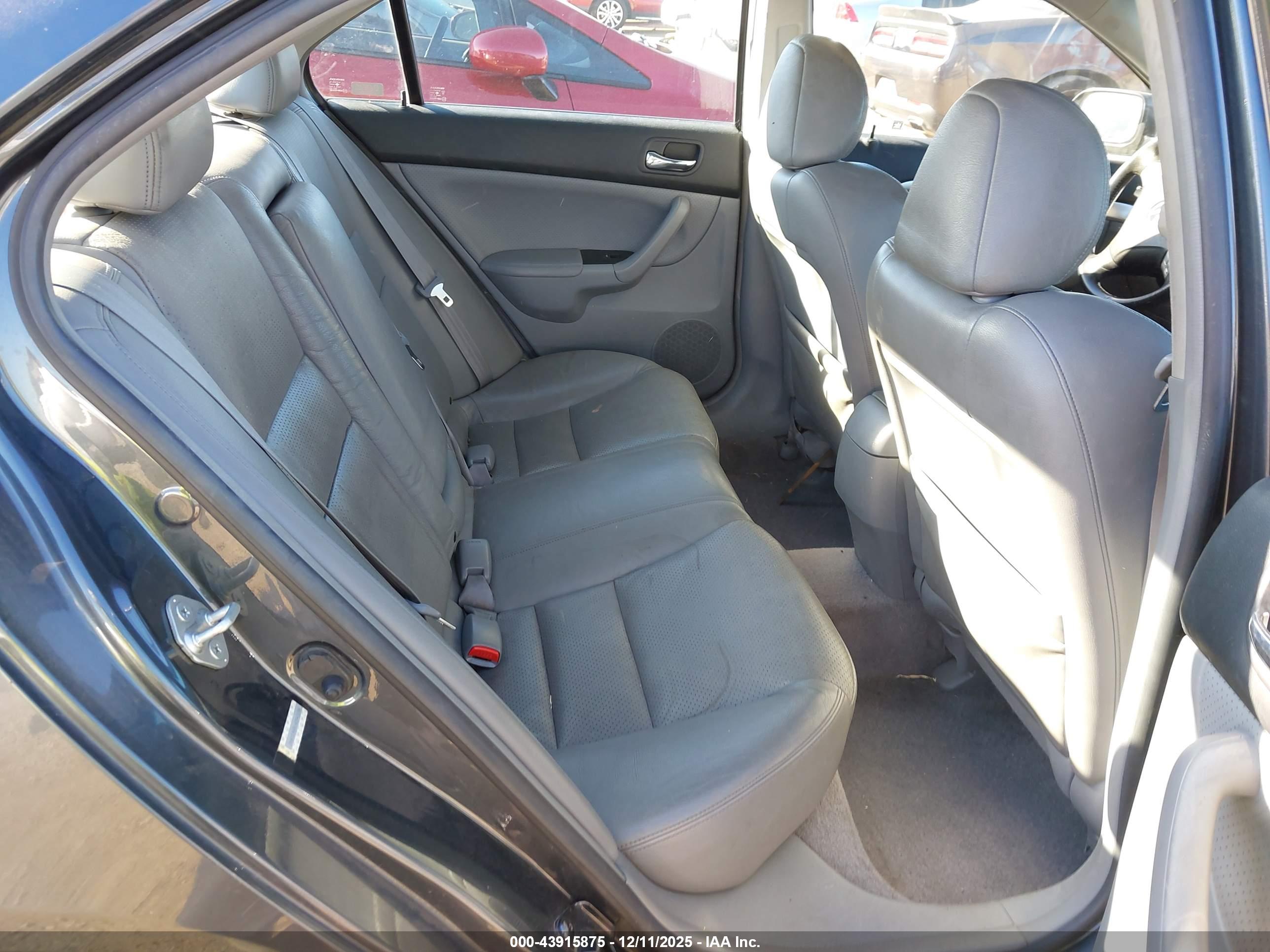 ACURA TSX image 8