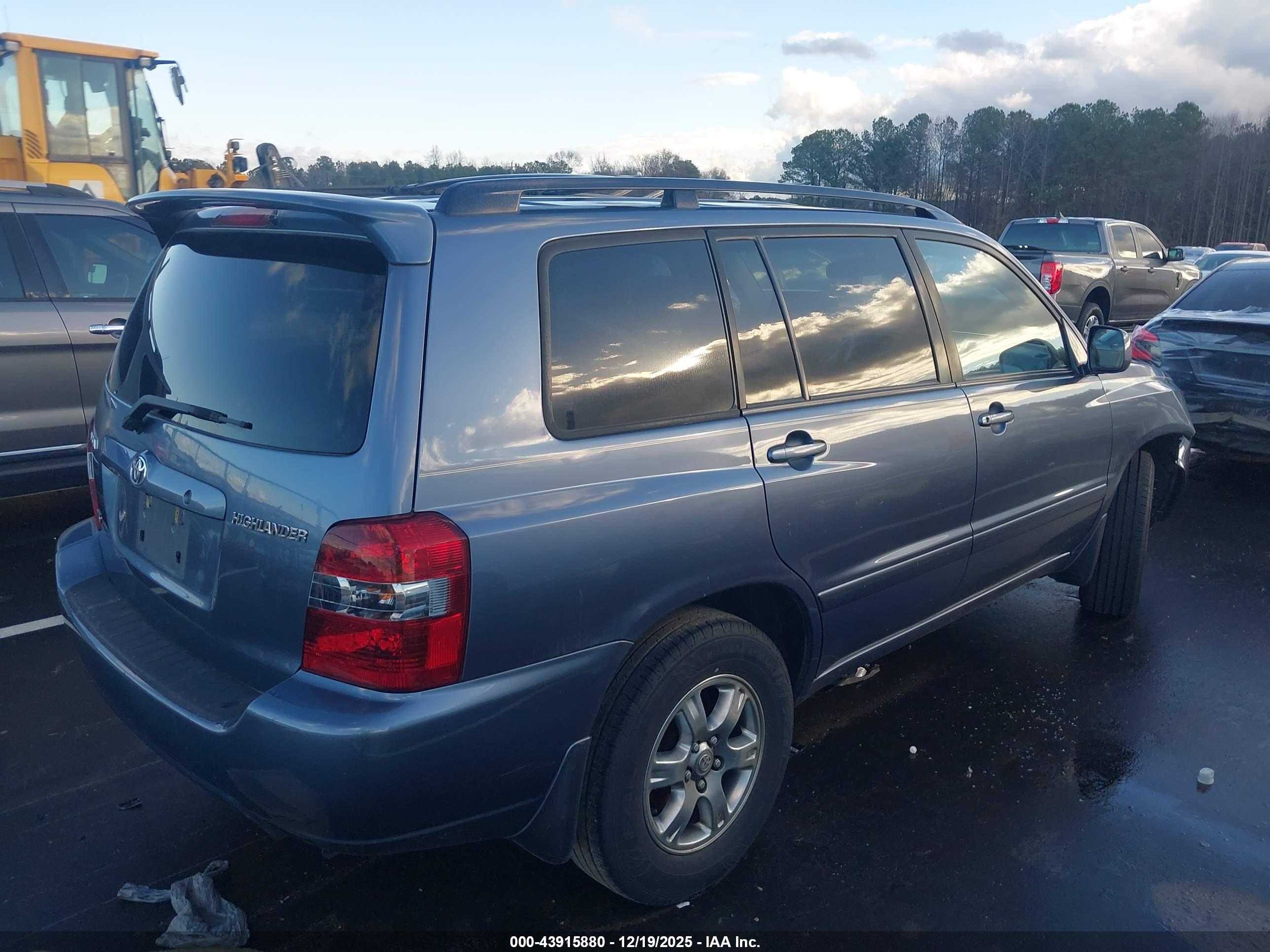 TOYOTA HIGHLANDER image 4