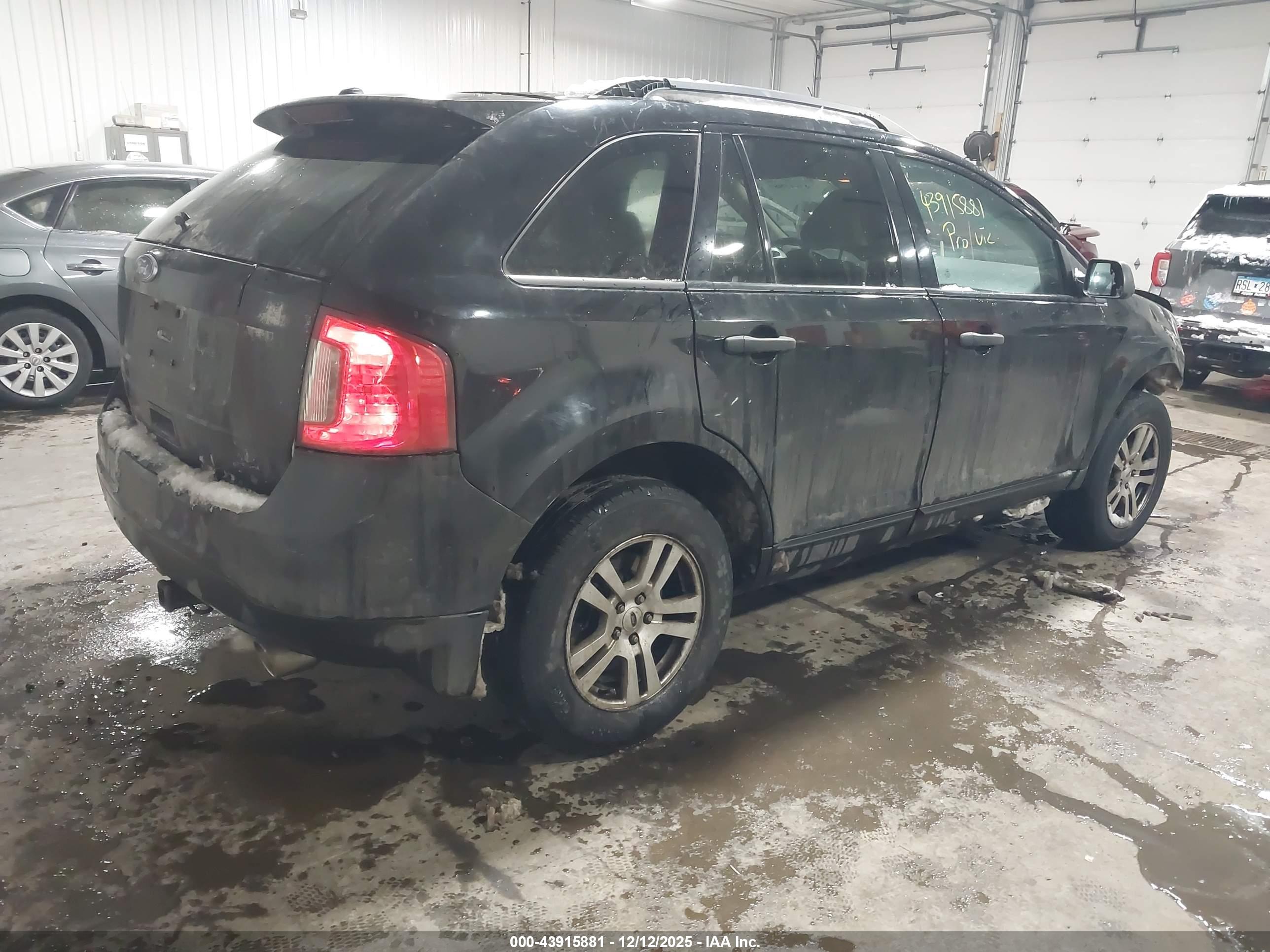 FORD EDGE image 4