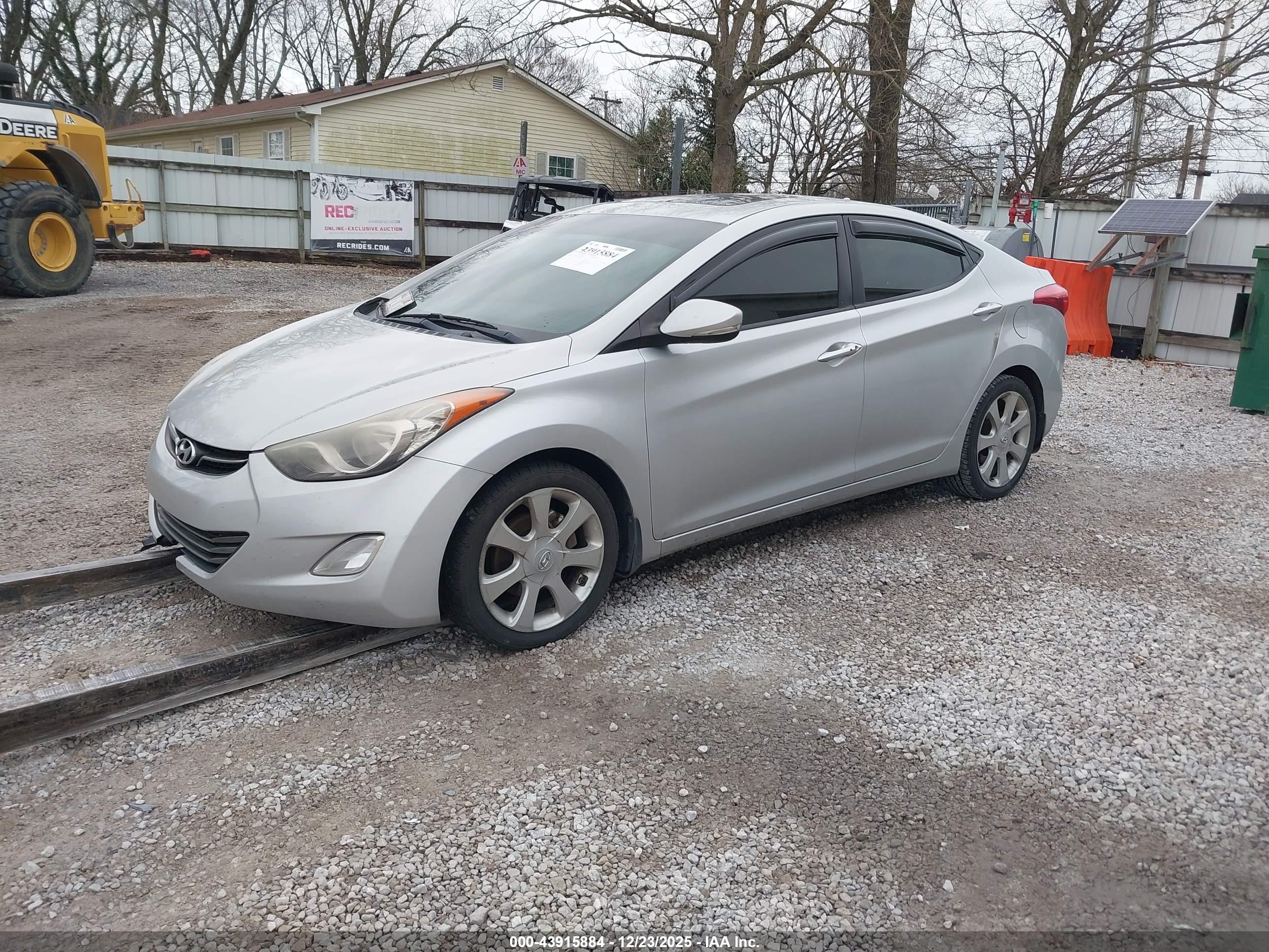HYUNDAI ELANTRA image 2